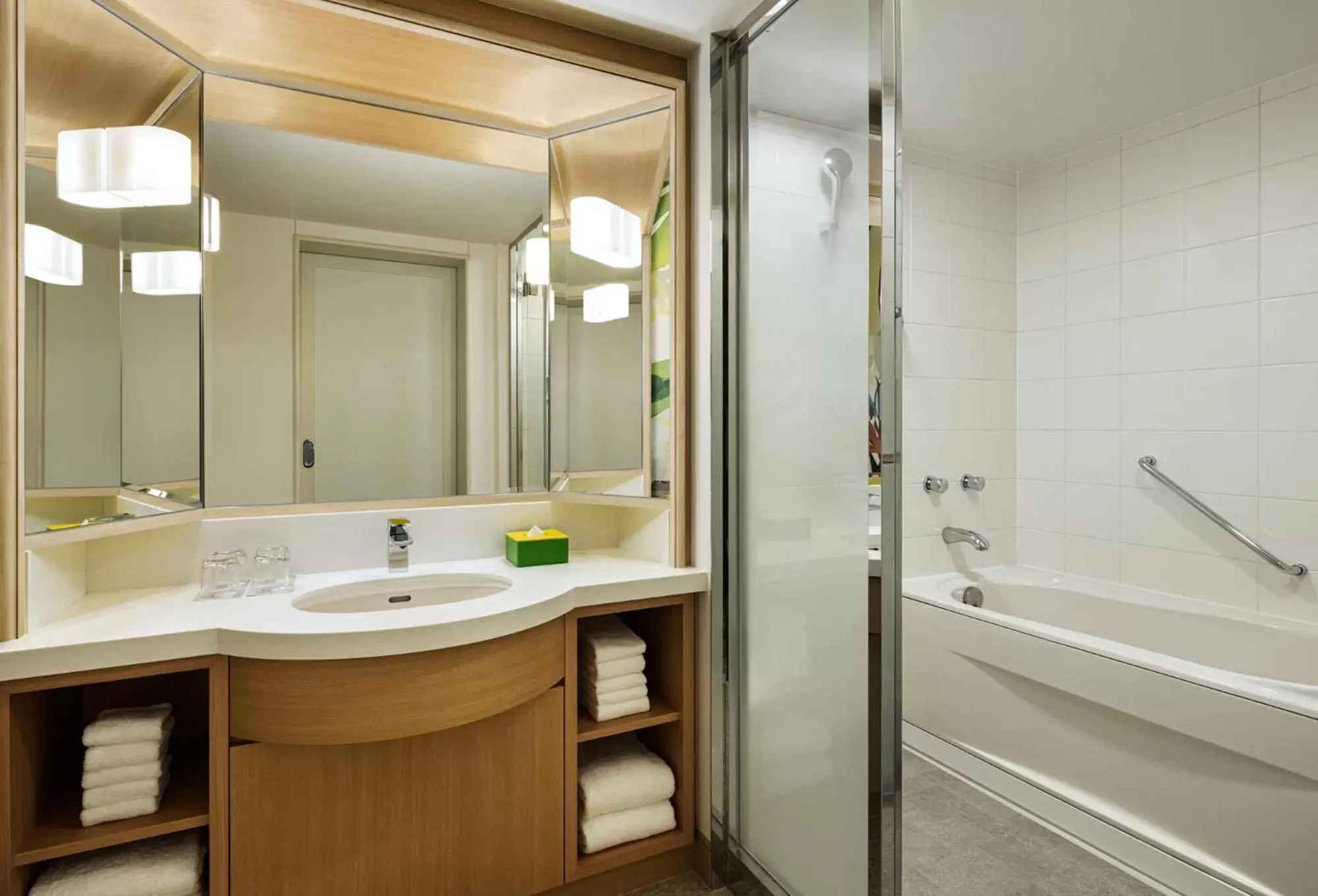 Bathroom in Sheraton Grande Tokyo Bay Hotel