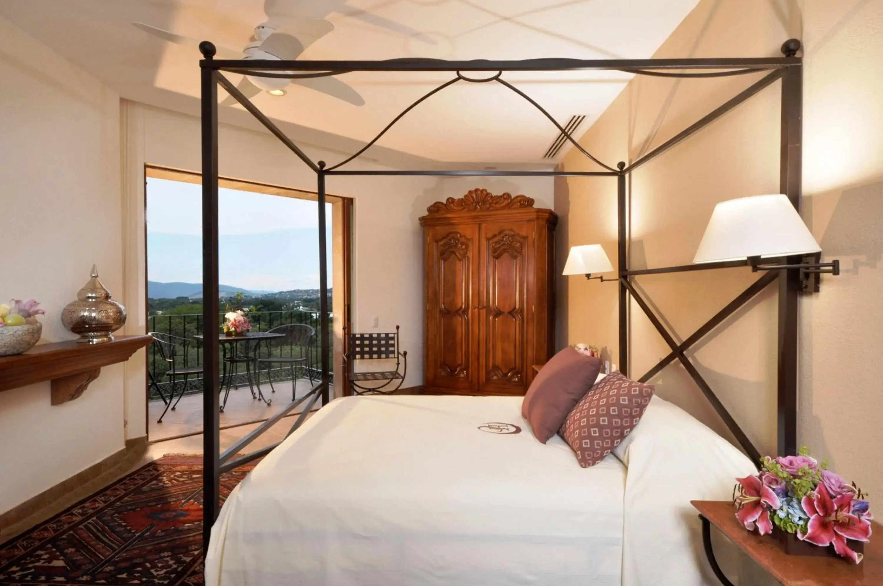 Bed in Hotel & Spa Hacienda de Cort