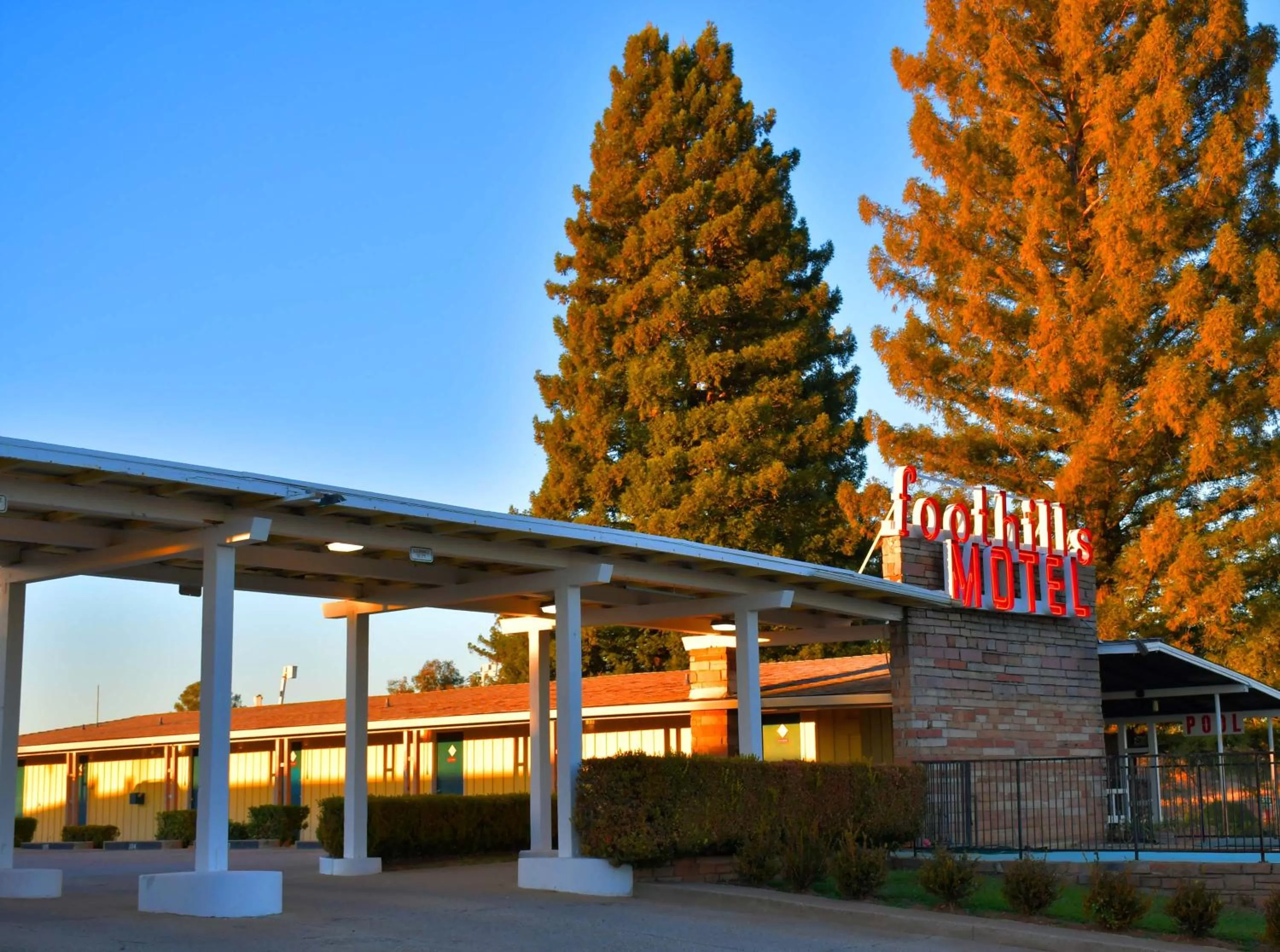 Property building in Foothills Motel