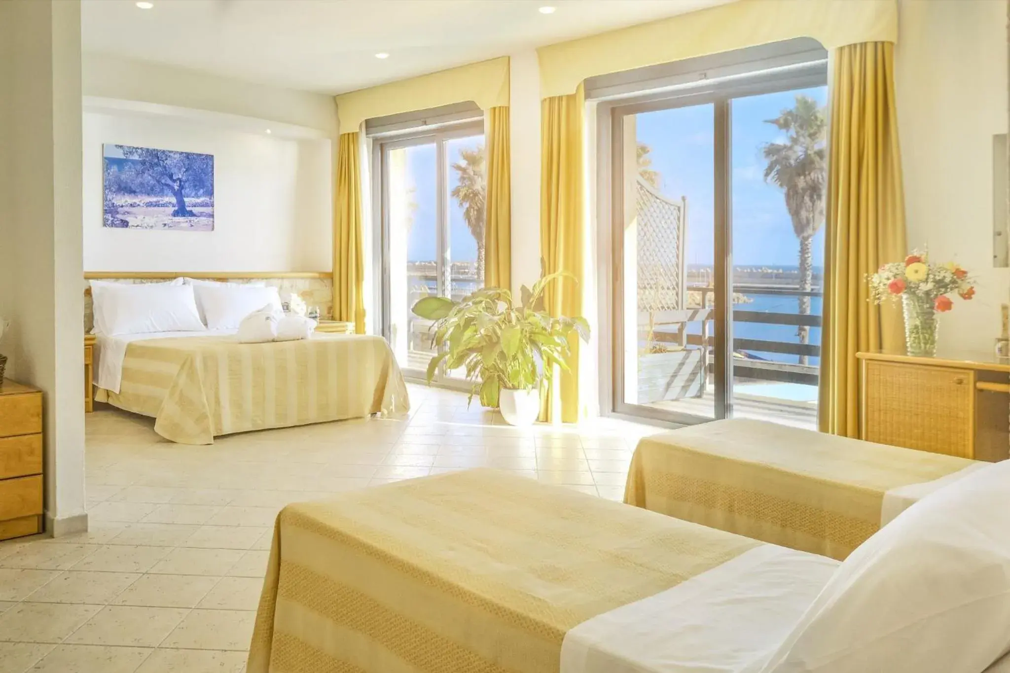 Photo of the whole room, Bed in Hotel Terminal - Caroli Hotels Photo of the whole room, Bed in Hotel Terminal - Caroli Hotels