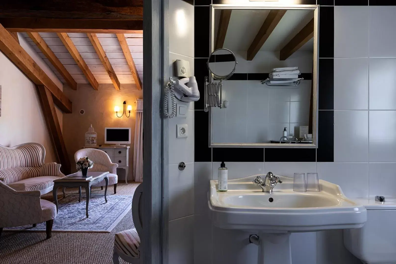 Bathroom in Domaine de Bassilour