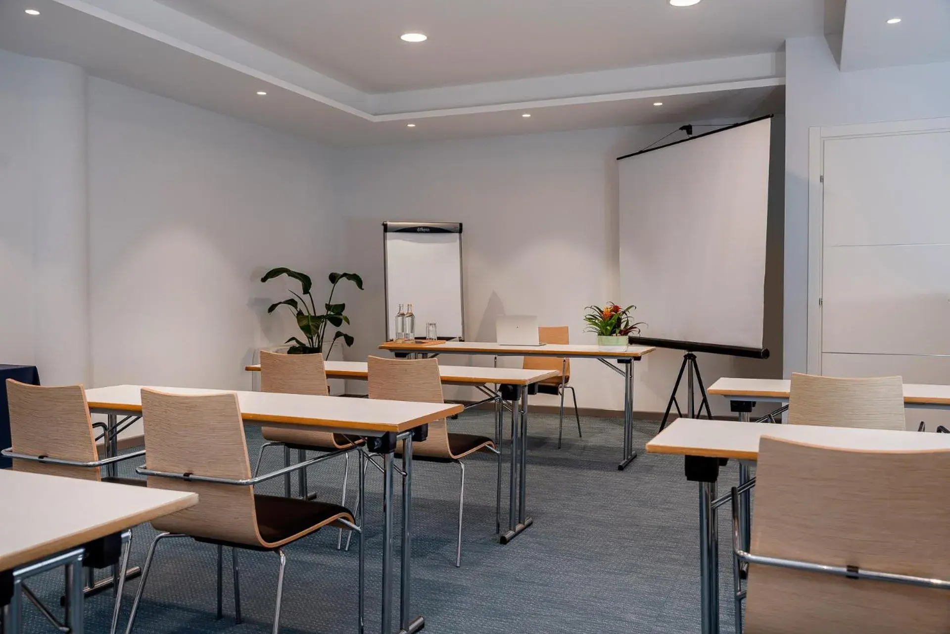 Meeting/conference room in Blu Suite Hotel