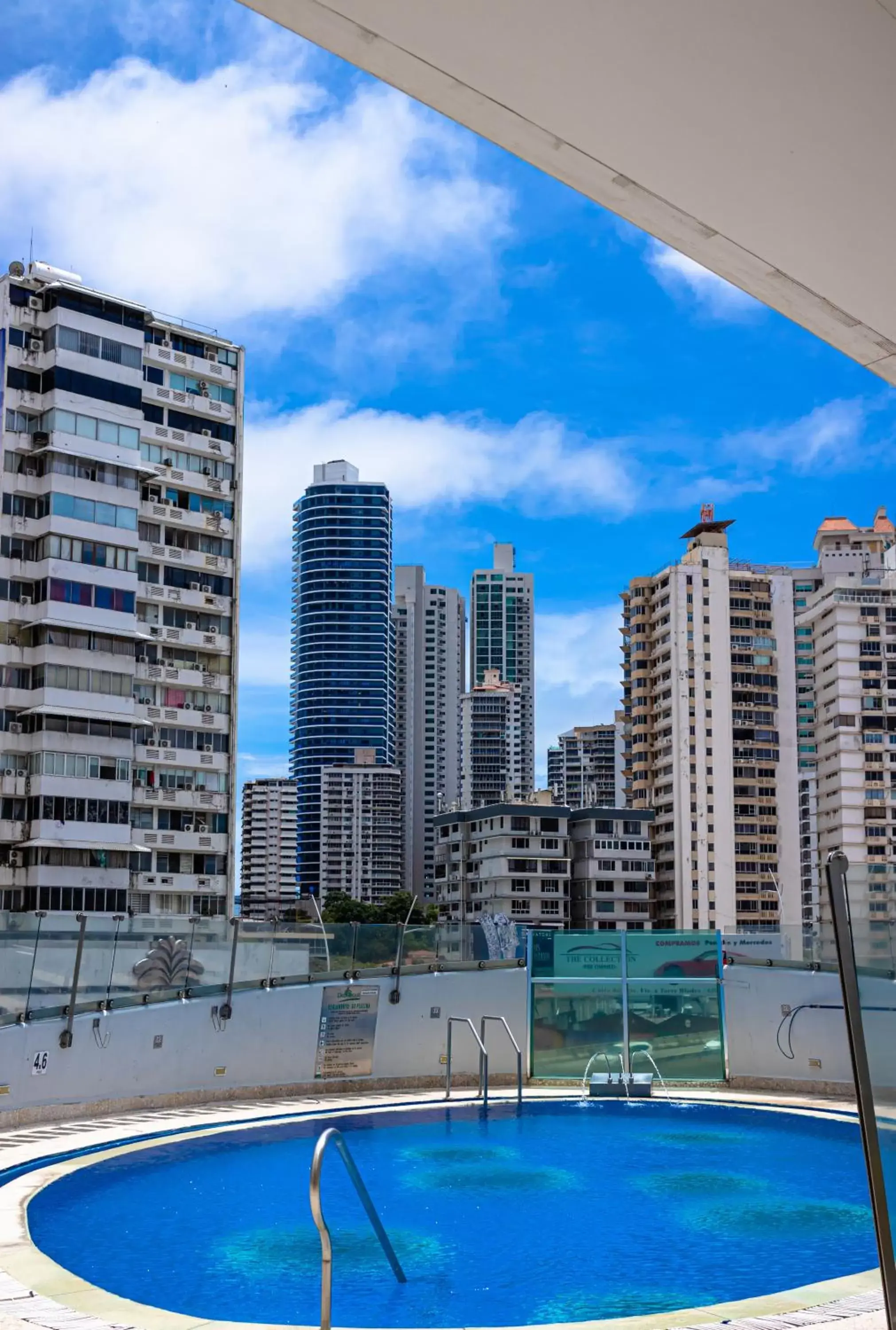 City view, Swimming Pool in Decapolis Hotel Panama City