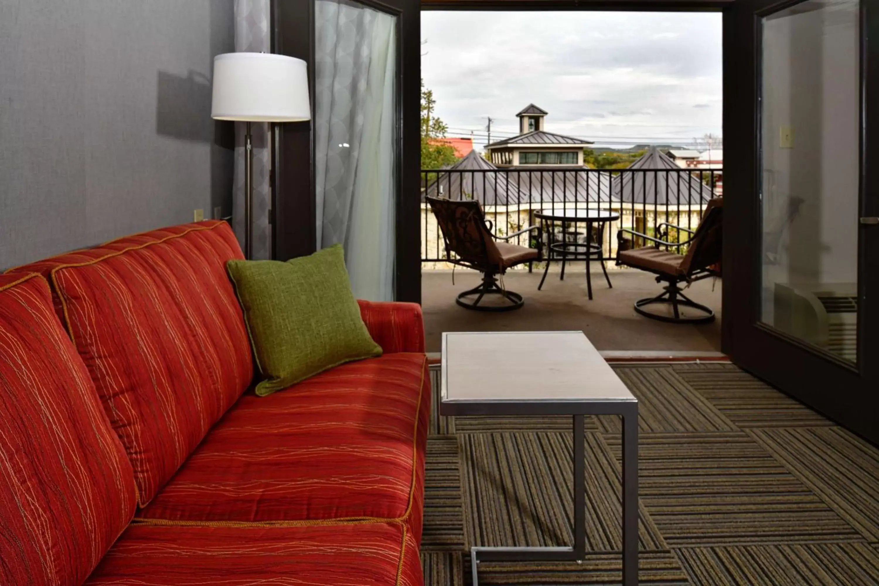 Living room in Hampton Inn & Suites Fredericksburg