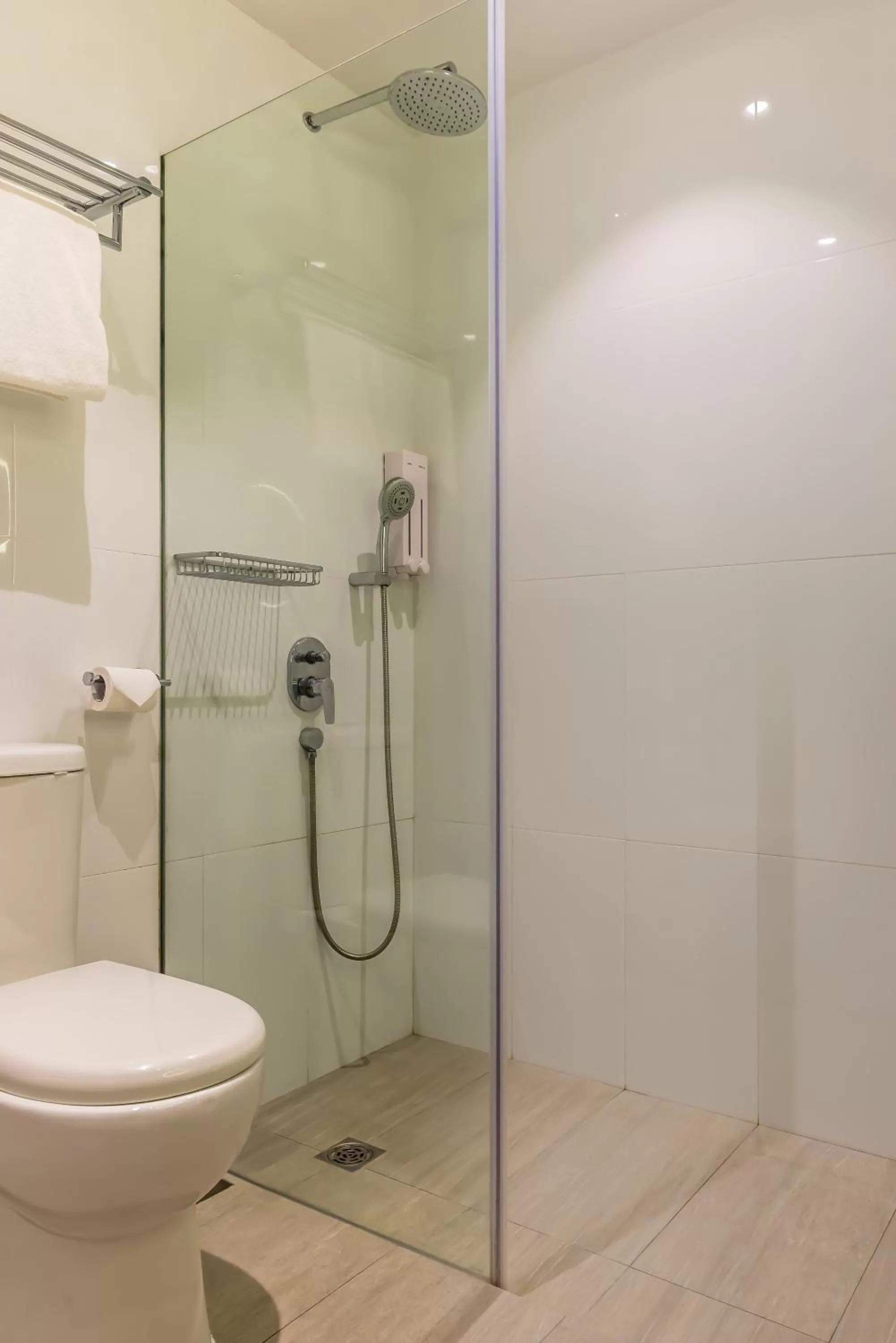 Bathroom in Summer View Hotel