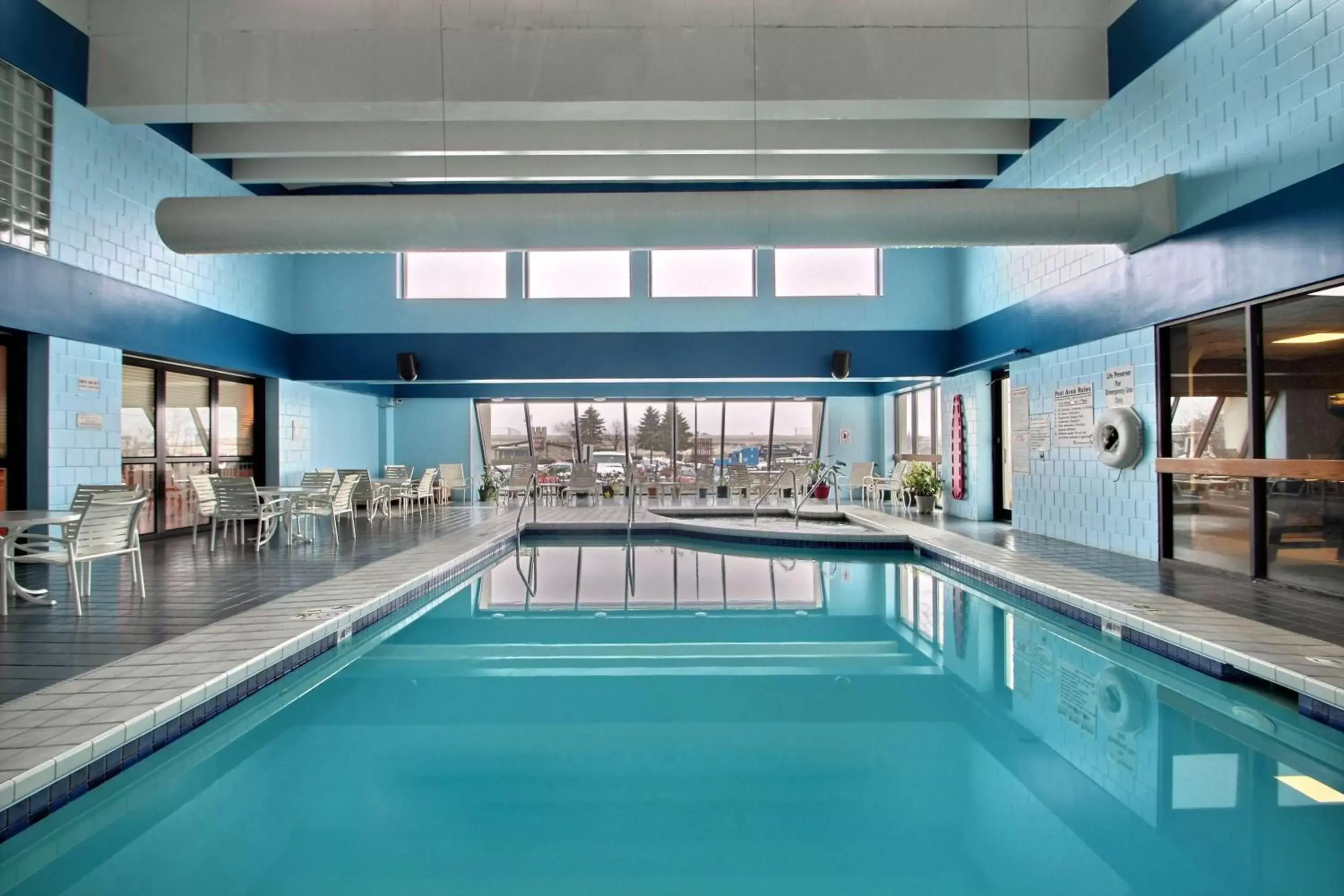 On site, Swimming Pool in Best Western Executive Inn Kenosha - Pleasant Prairie