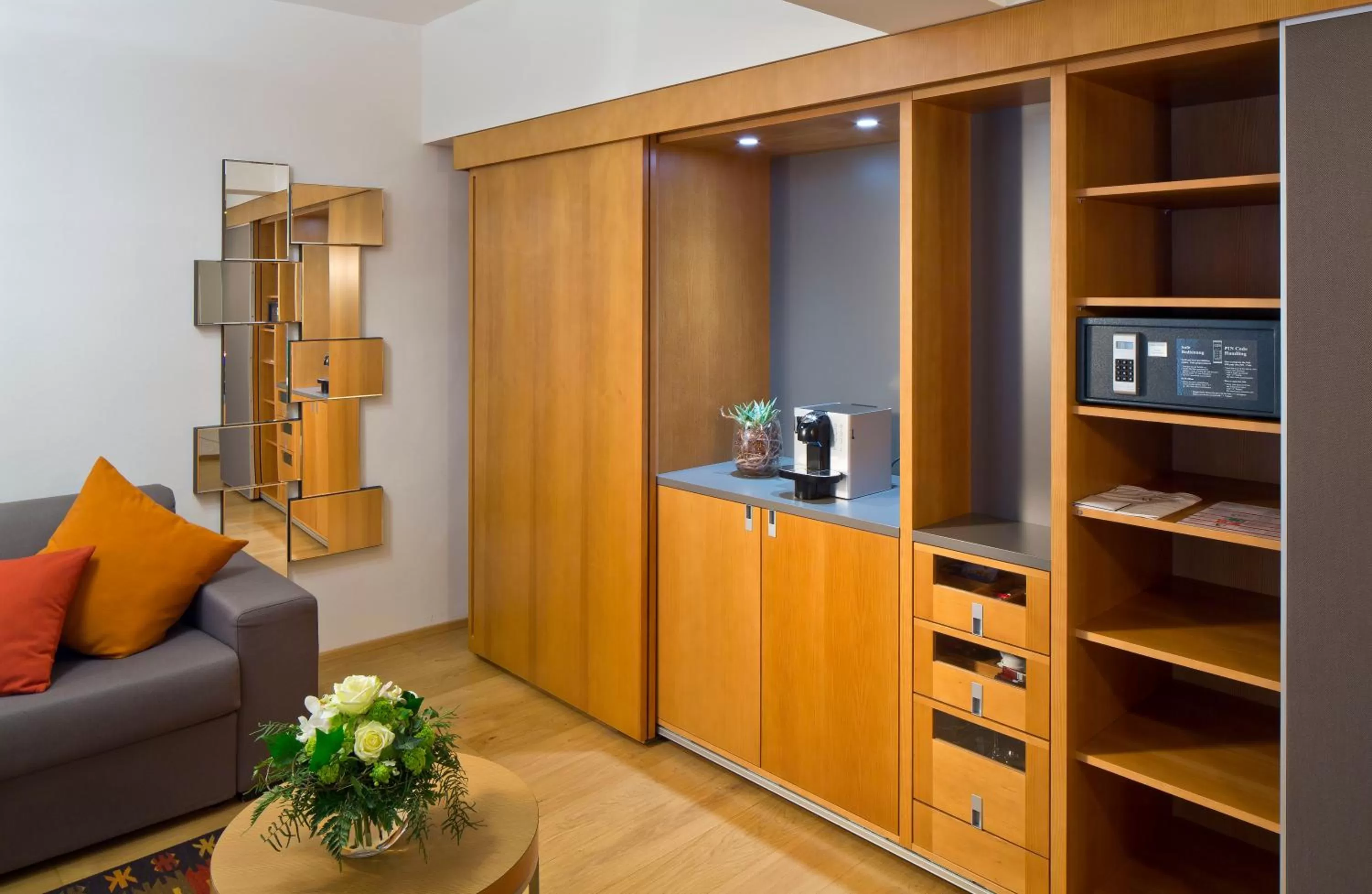 Coffee/tea facilities in Hotel Maximilian - Stadthaus Penz