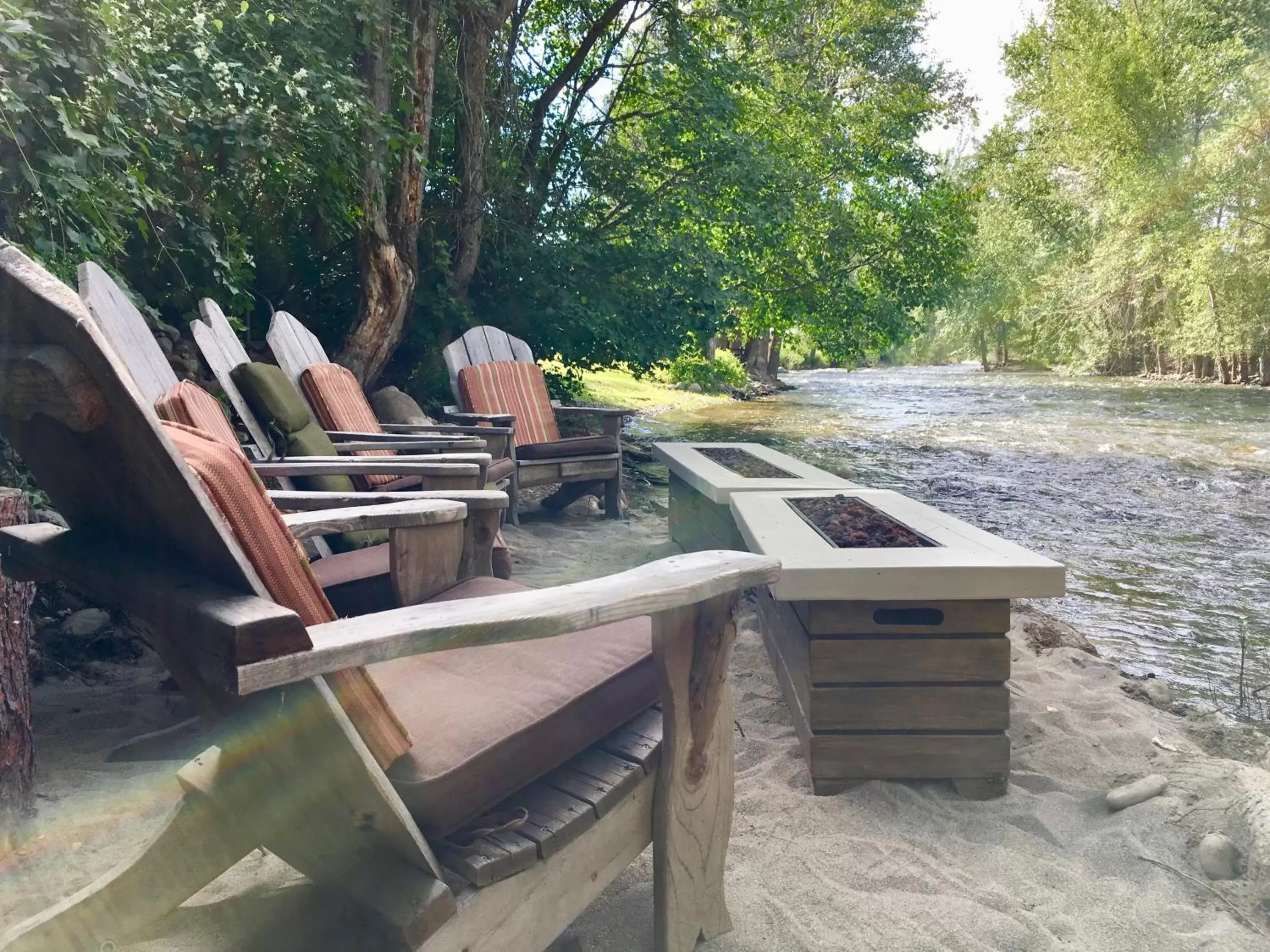 River view, BBQ Facilities in Twisp River Suites