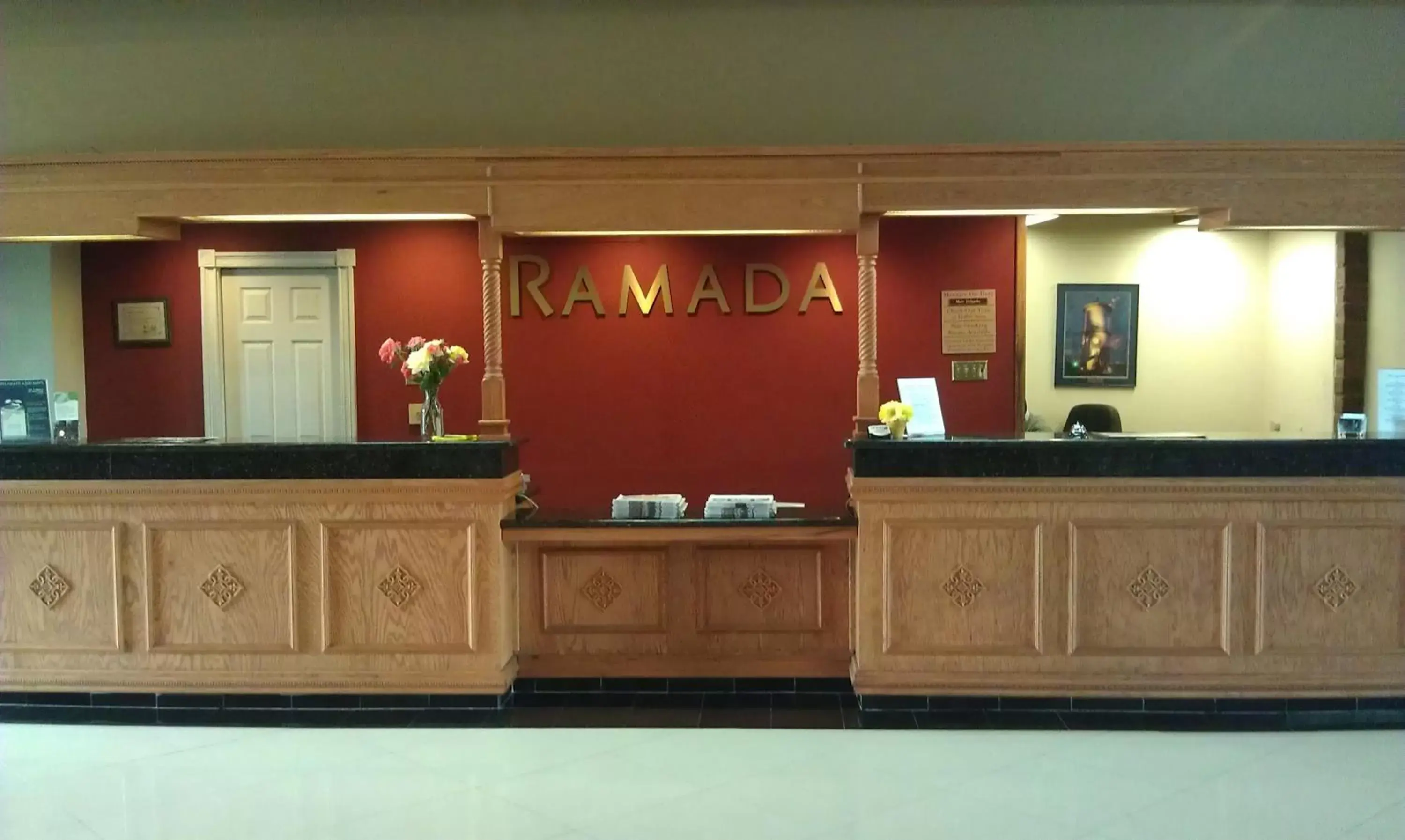 Lobby or reception in Ramada by Wyndham Fresno North Lobby or reception in Ramada by Wyndham Fresno North
