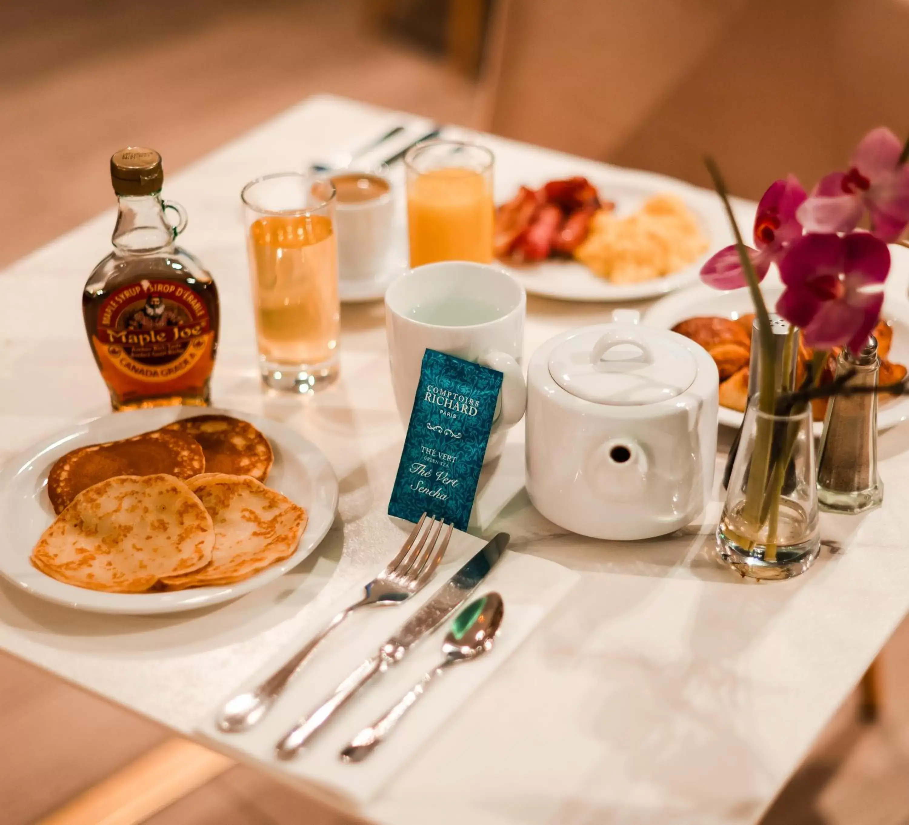 Breakfast in Golden Tulip Aix les Bains - Hotel & Spa