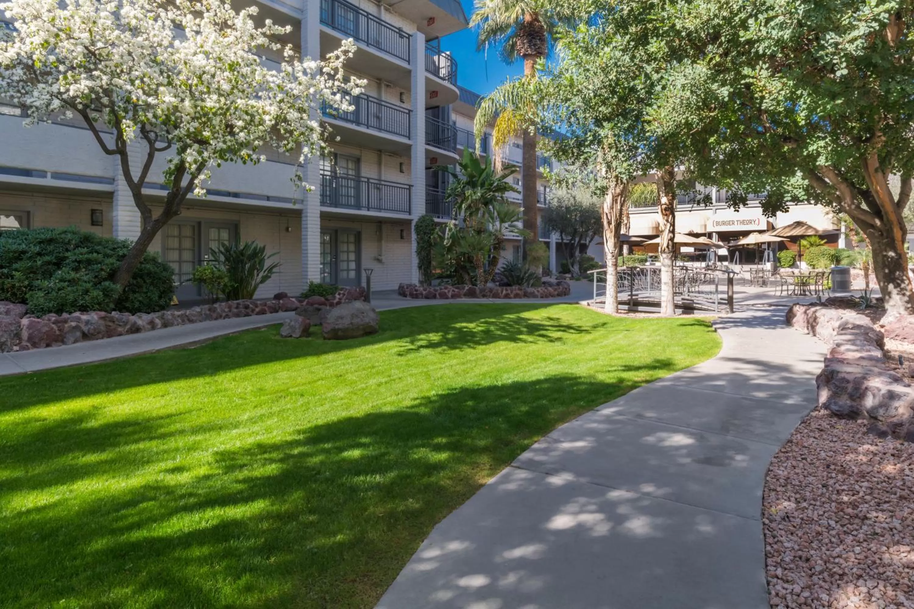 Property building in Holiday Inn and Suites Phoenix Airport North by IHG