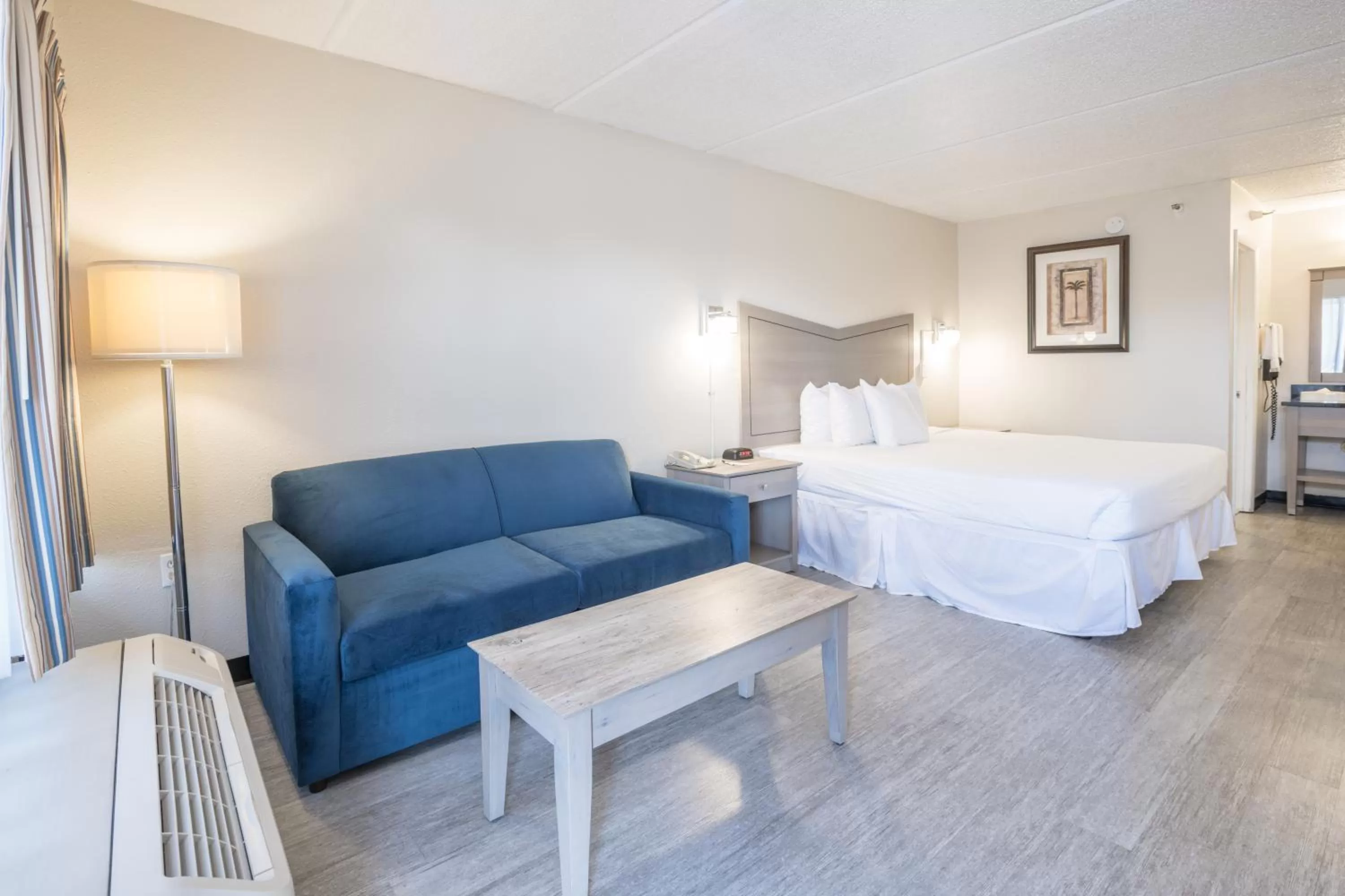 Living room in Ocean Coast Hotel at the Beach Amelia Island