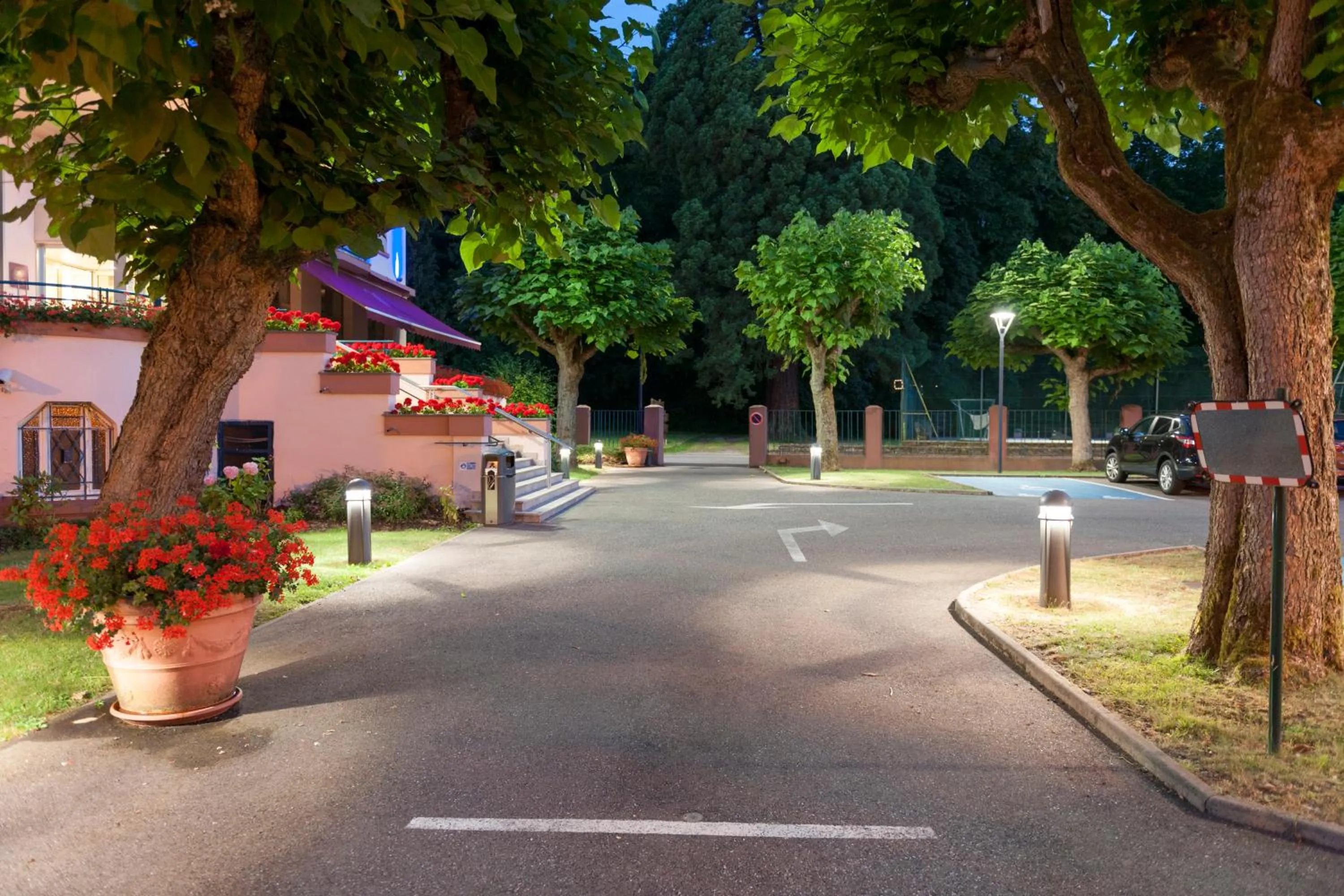 Facade/entrance in Grand Hôtel Filippo Strasbourg Nord