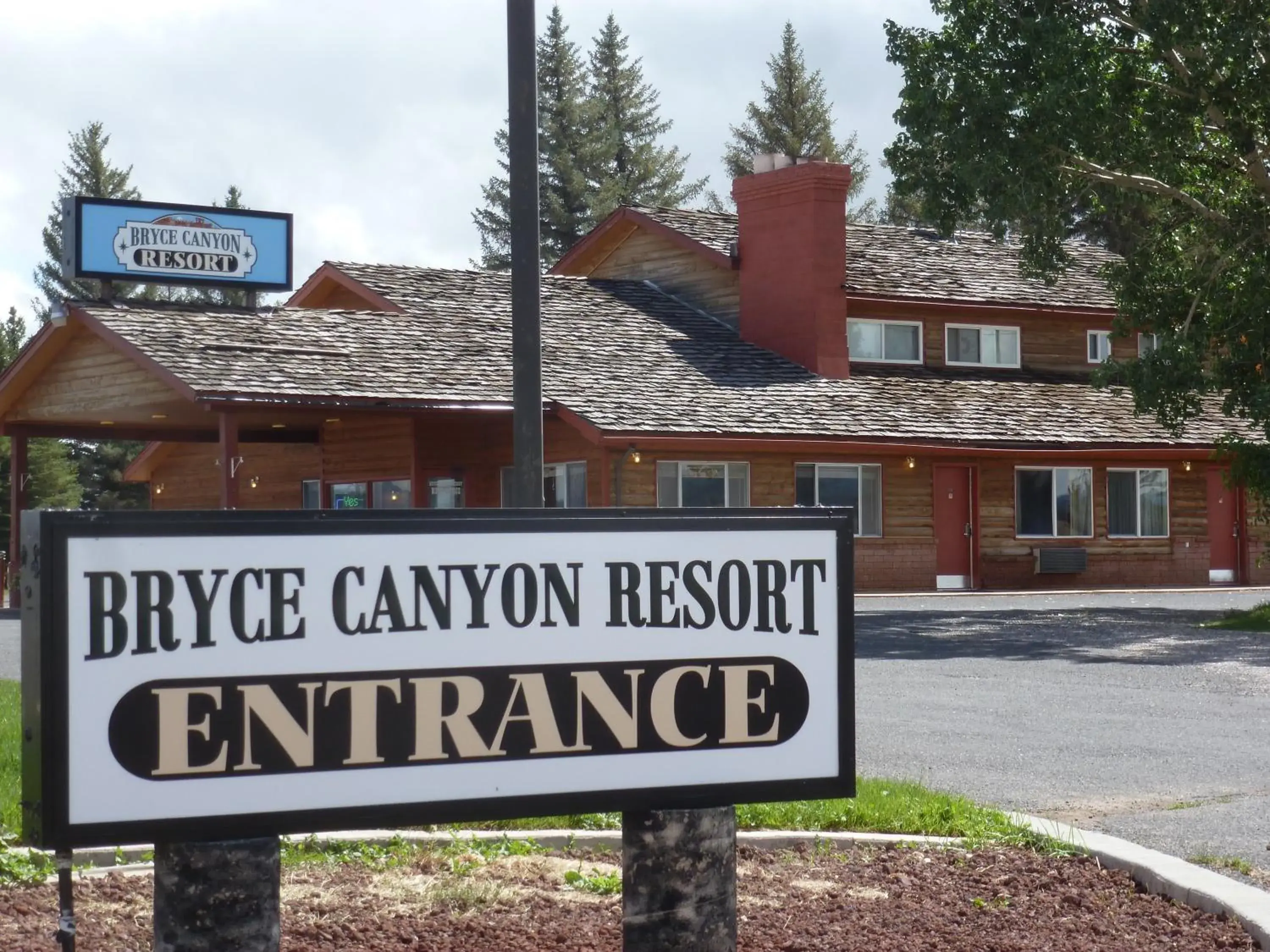 Facade/entrance, Property Logo/Sign in Bryce Canyon Resort