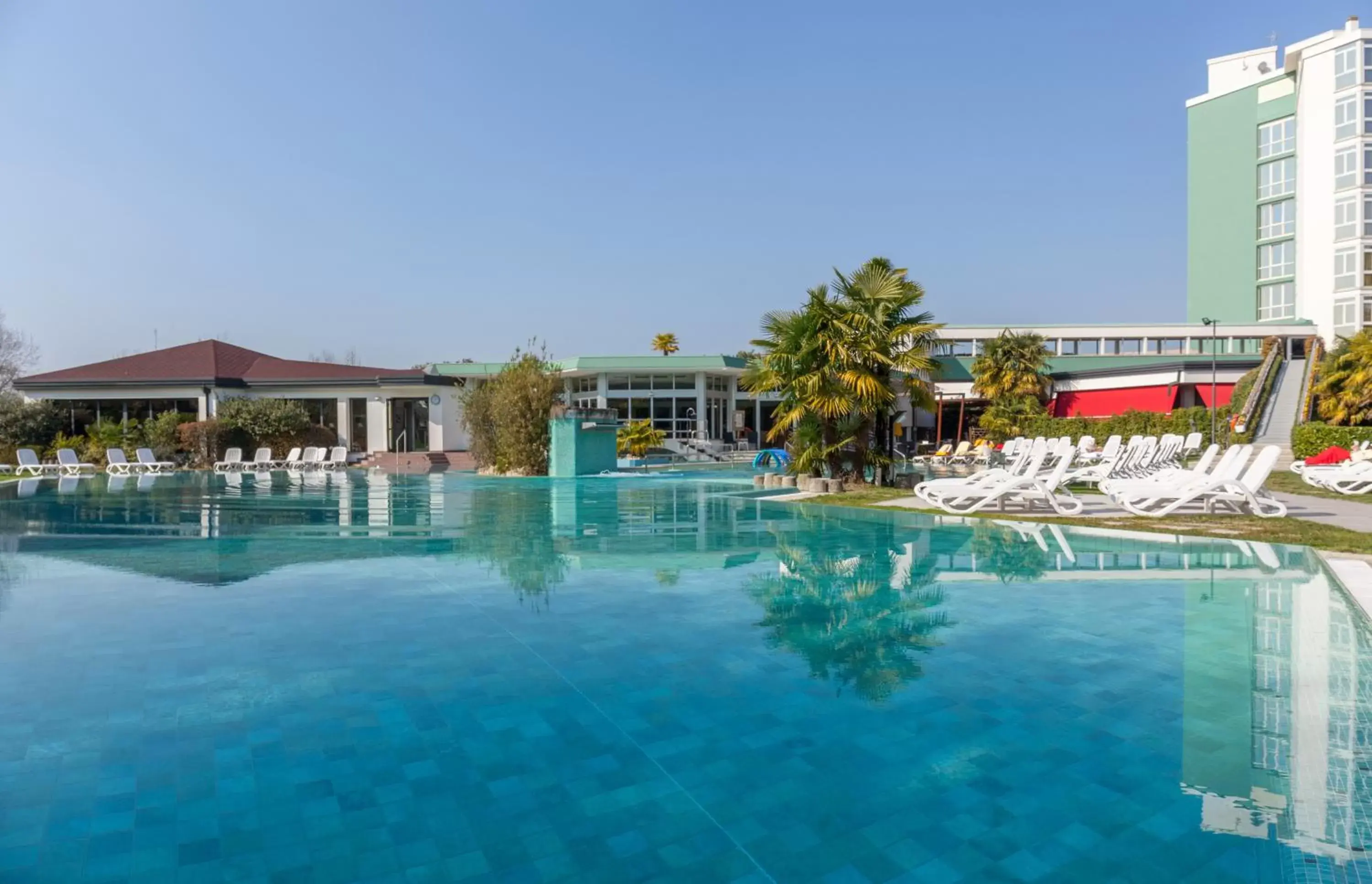Property building, Swimming Pool in Hotel Garden Terme