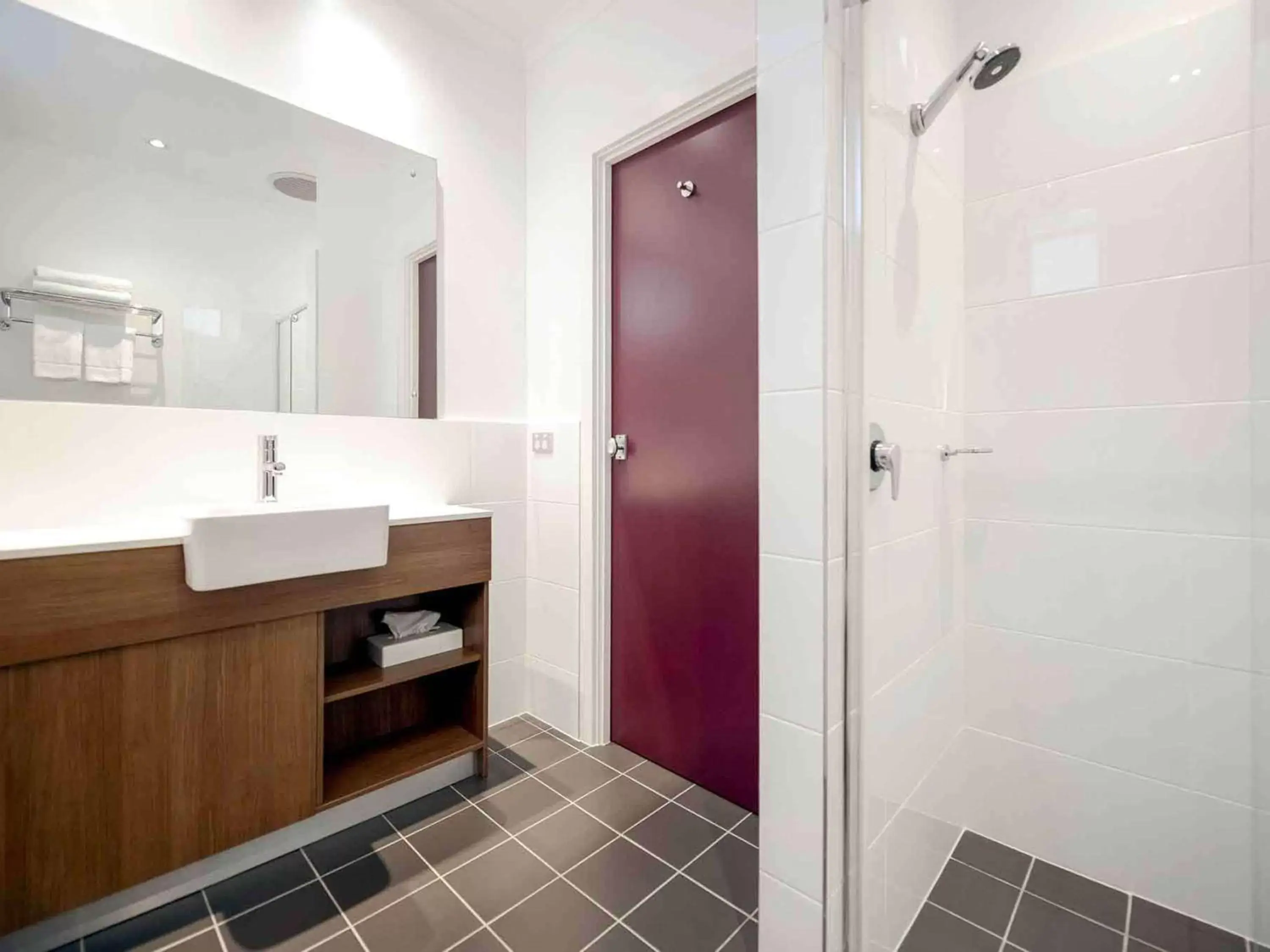 Photo of the whole room, Bathroom in Grosvenor Hotel Adelaide