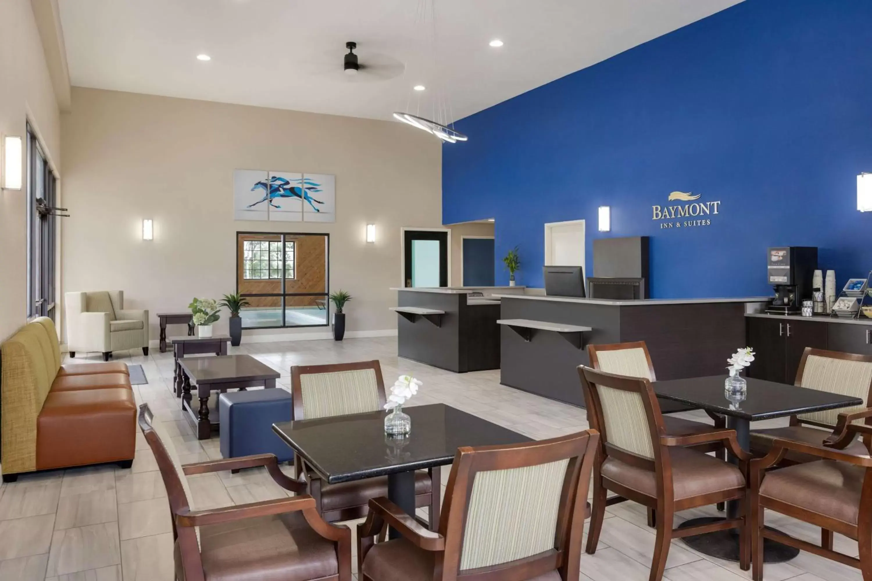 Lobby or reception in Baymont by Wyndham Winchester Lobby or reception in Baymont by Wyndham Winchester