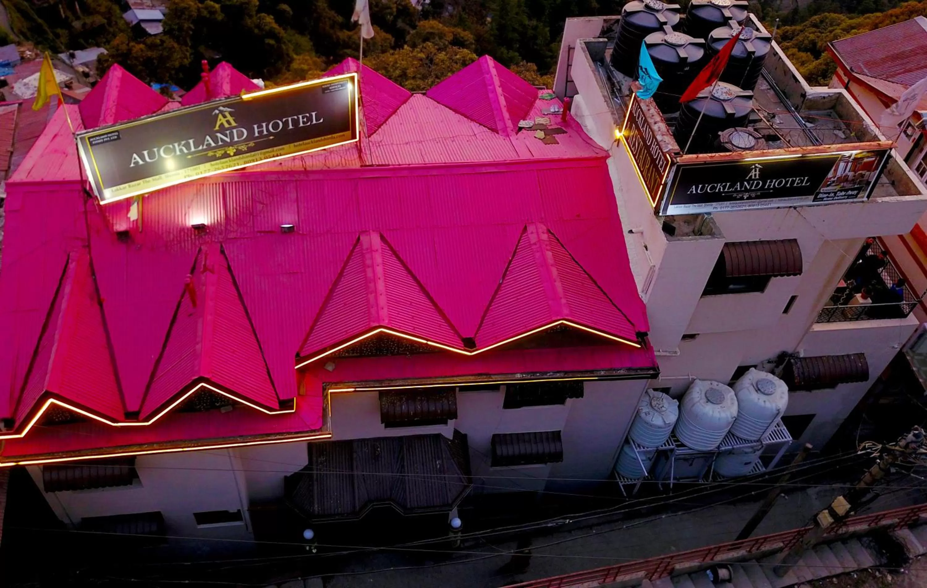 Property building in Auckland Hotel and Restaurant Near Mall Road