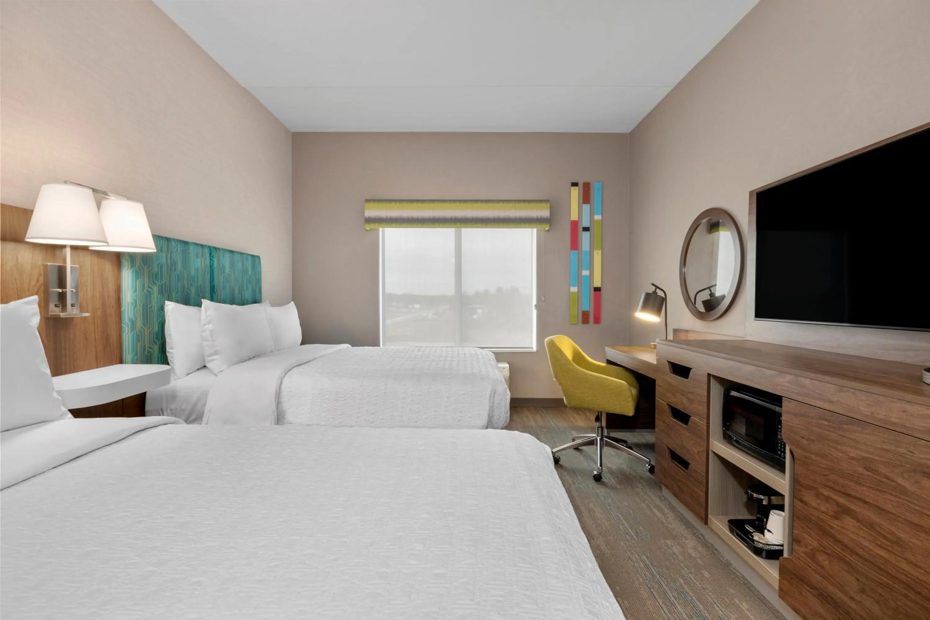 Bed in Hampton Inn By Hilton Cornwall