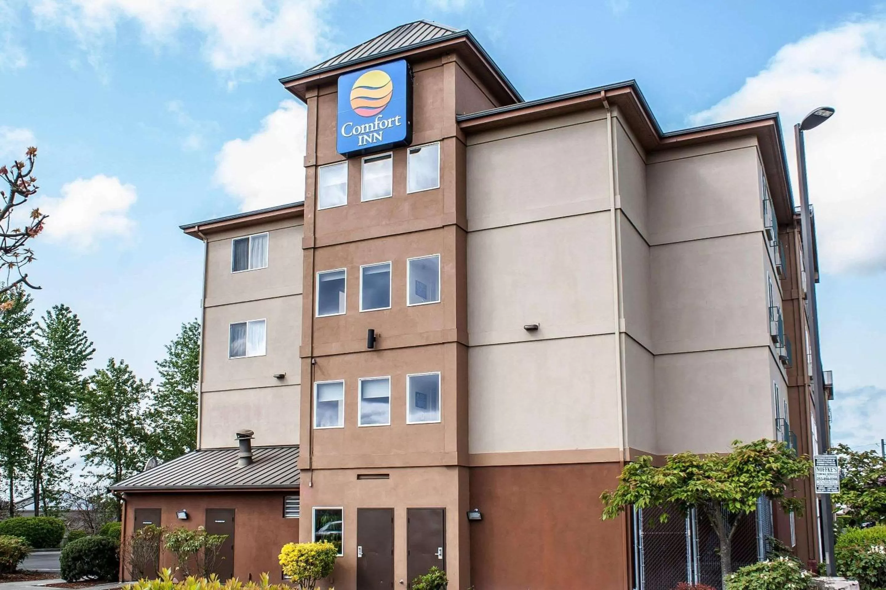 Property building in Comfort Inn Federal Way - Seattle