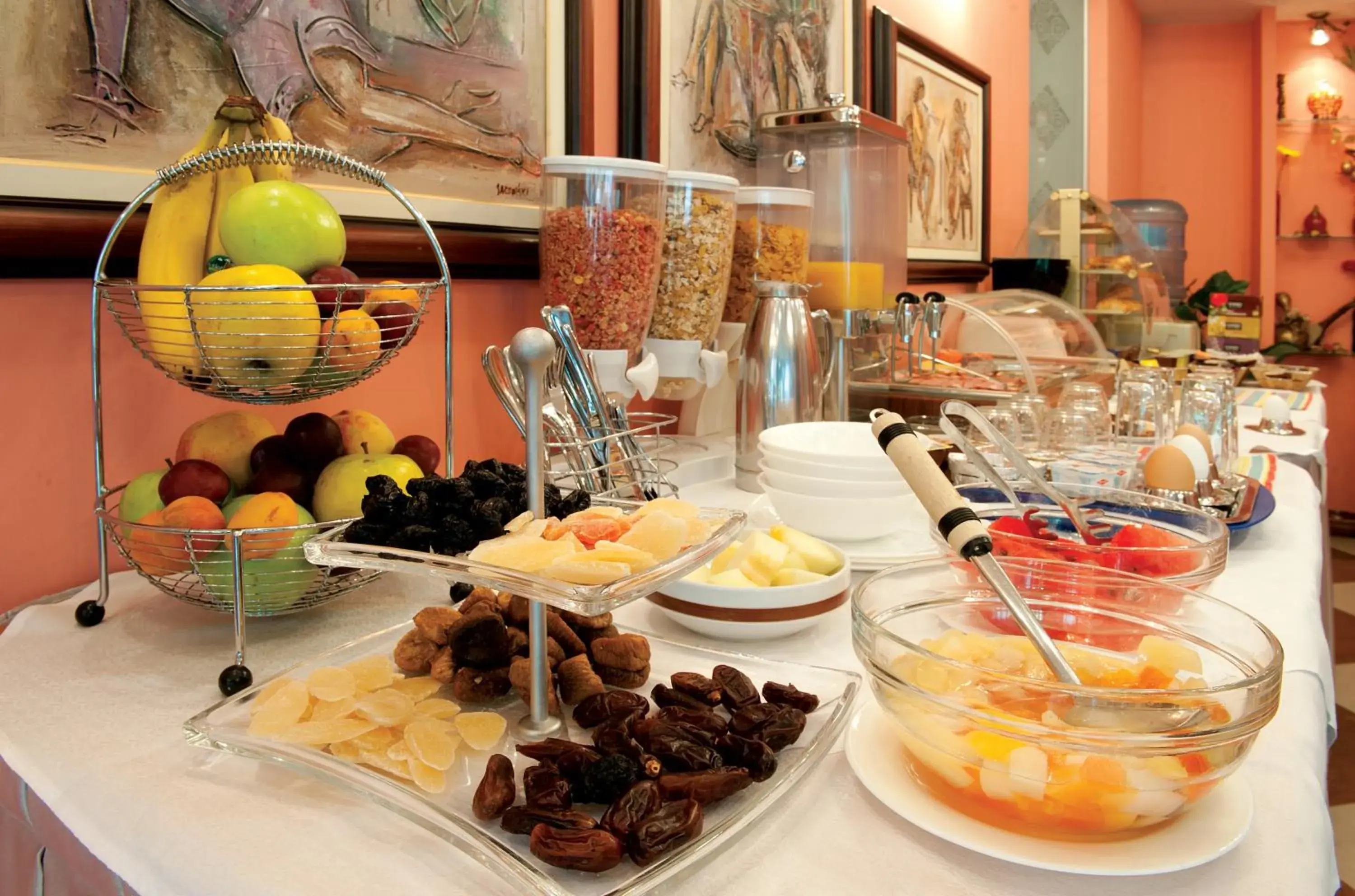 Breakfast in Leonardo Hotel