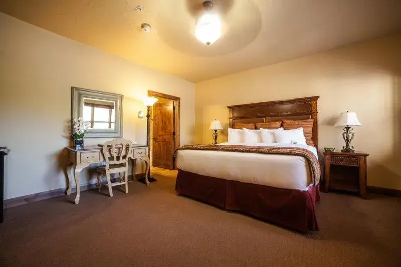 King Studio - single occupancy in Cable Mountain Lodge