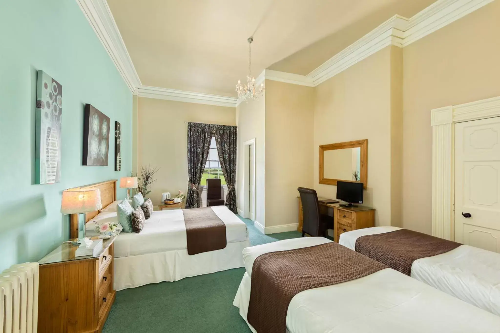 Bedroom, Bed in The Greenhill Hotel Bedroom, Bed in The Greenhill Hotel