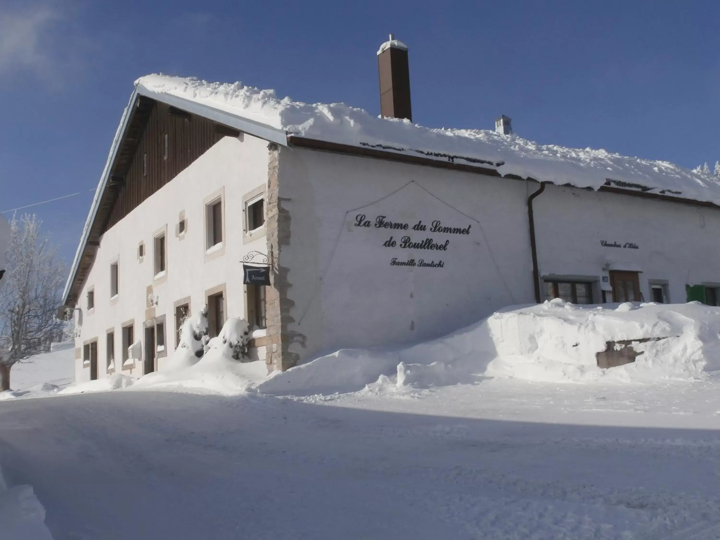 Facade/entrance, Winter in B&B La Ferme De Pouillerel