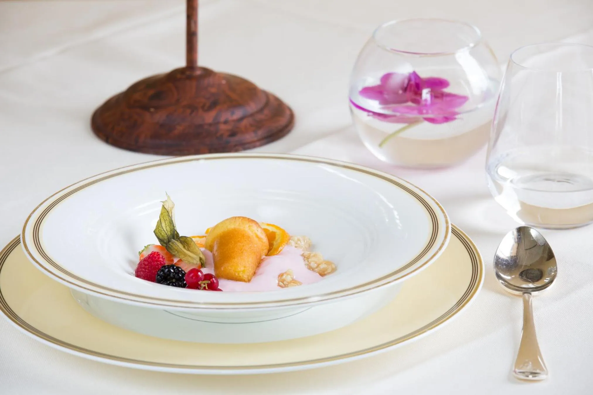 Food and drinks in Castello Dal Pozzo Resort Lago Maggiore - Preferred Hotels & Resorts