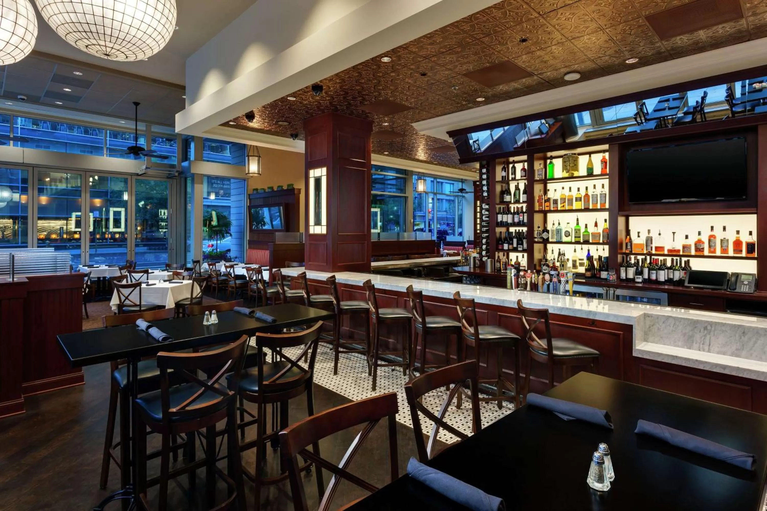 Restaurant/places to eat in Hilton Garden Inn Washington DC/Georgetown Area