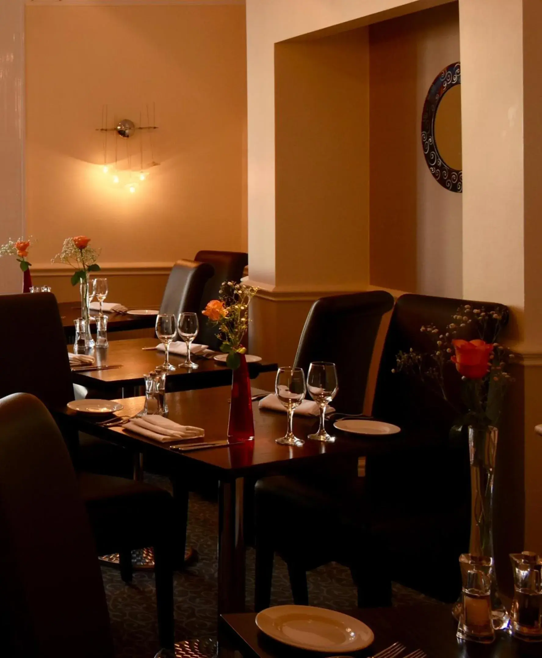 Restaurant/places to eat, Business Area/Conference Room in Queens Court Hotel