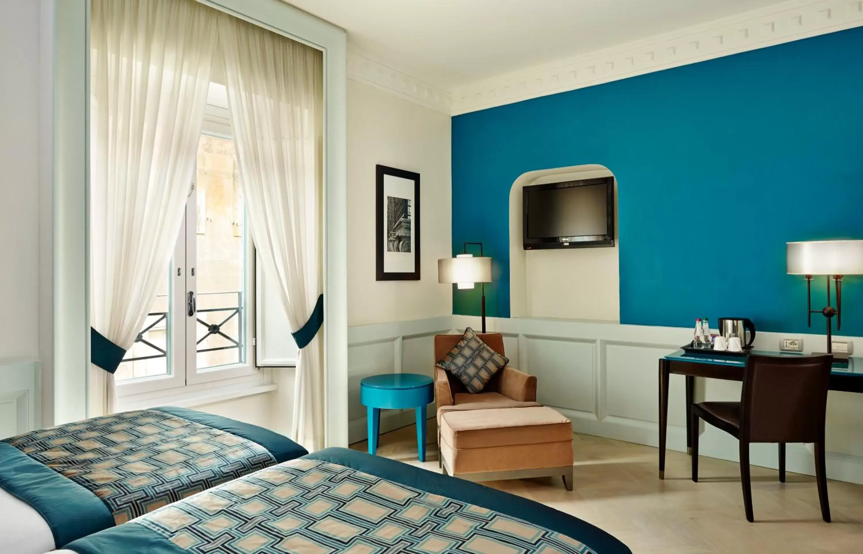 Photo of the whole room, Seating Area in Hotel Indigo Rome - St. George, an IHG Hotel