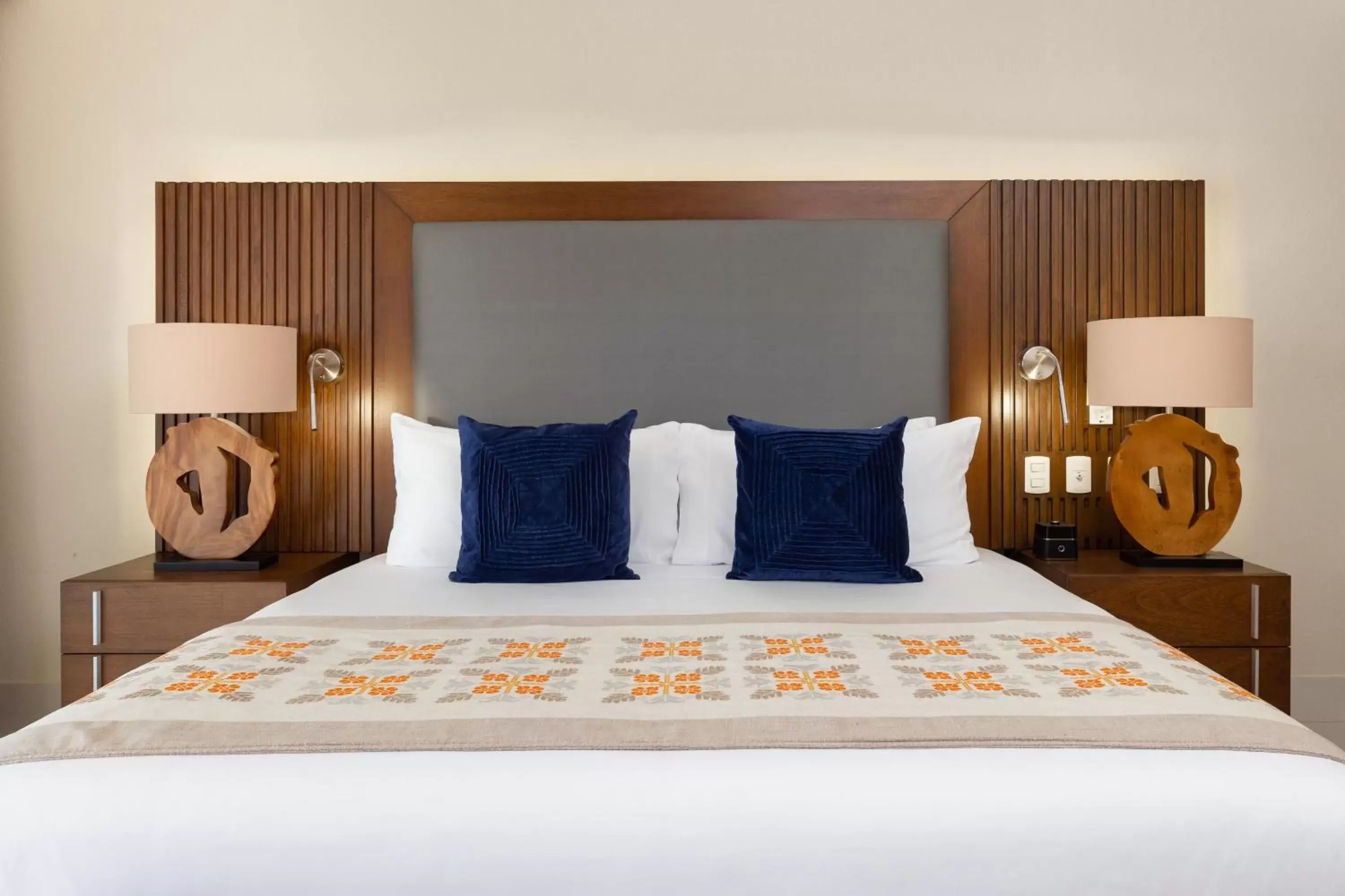 Bed in Villa La Valencia Beach Resort & Spa Los Cabos