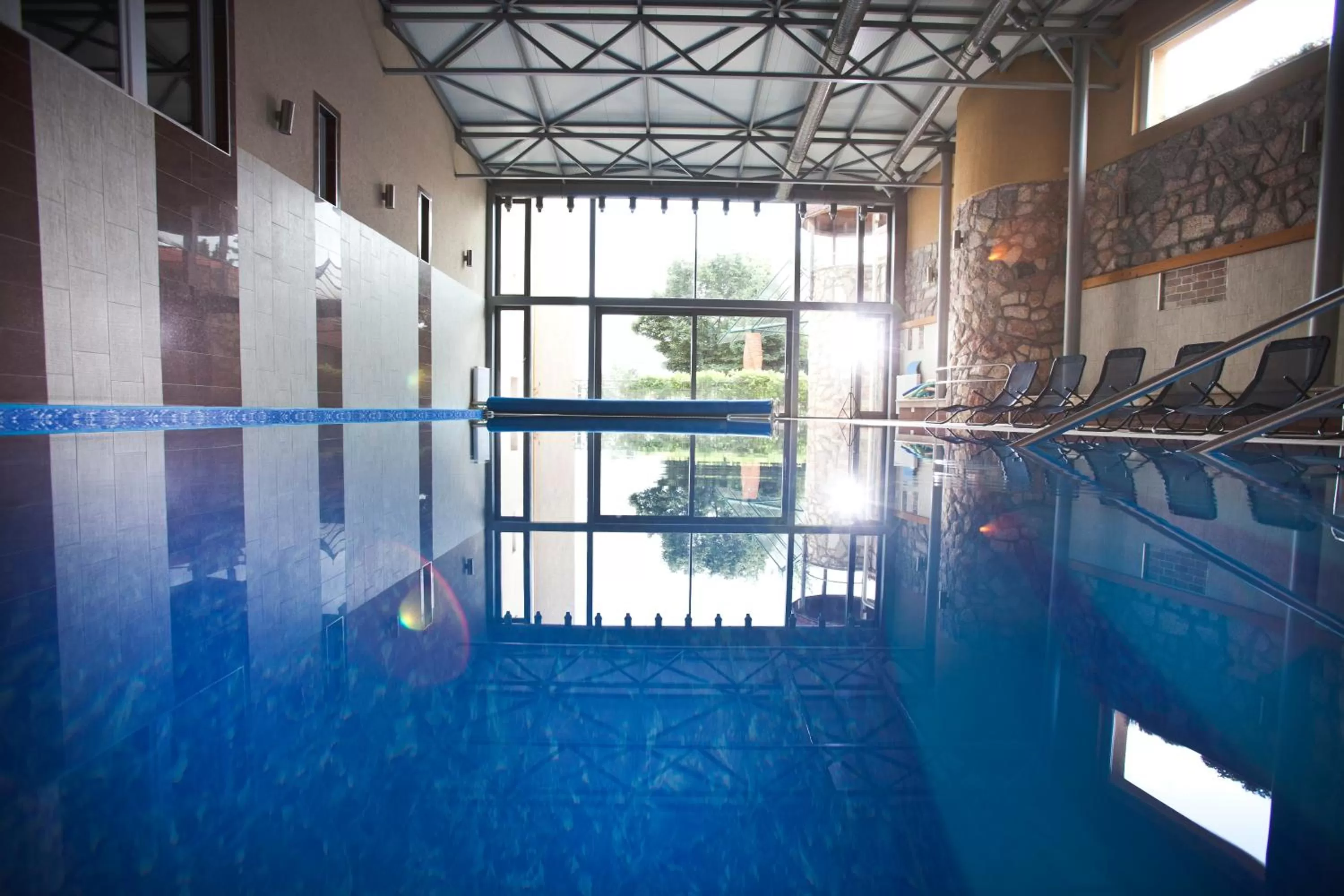 Pool view in Hotel Makar Sport & Wellness