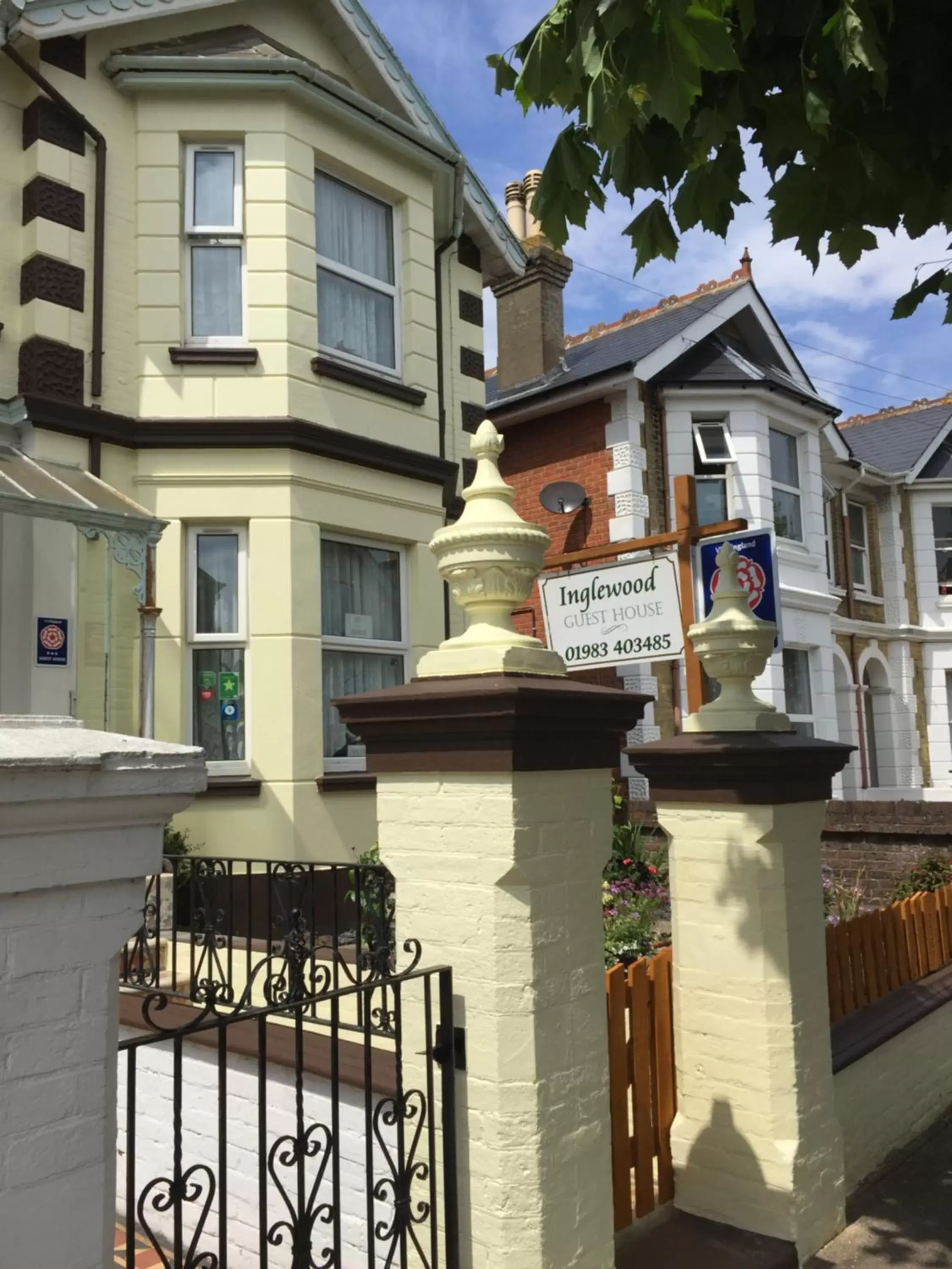 Facade/entrance in Inglewood Guest House