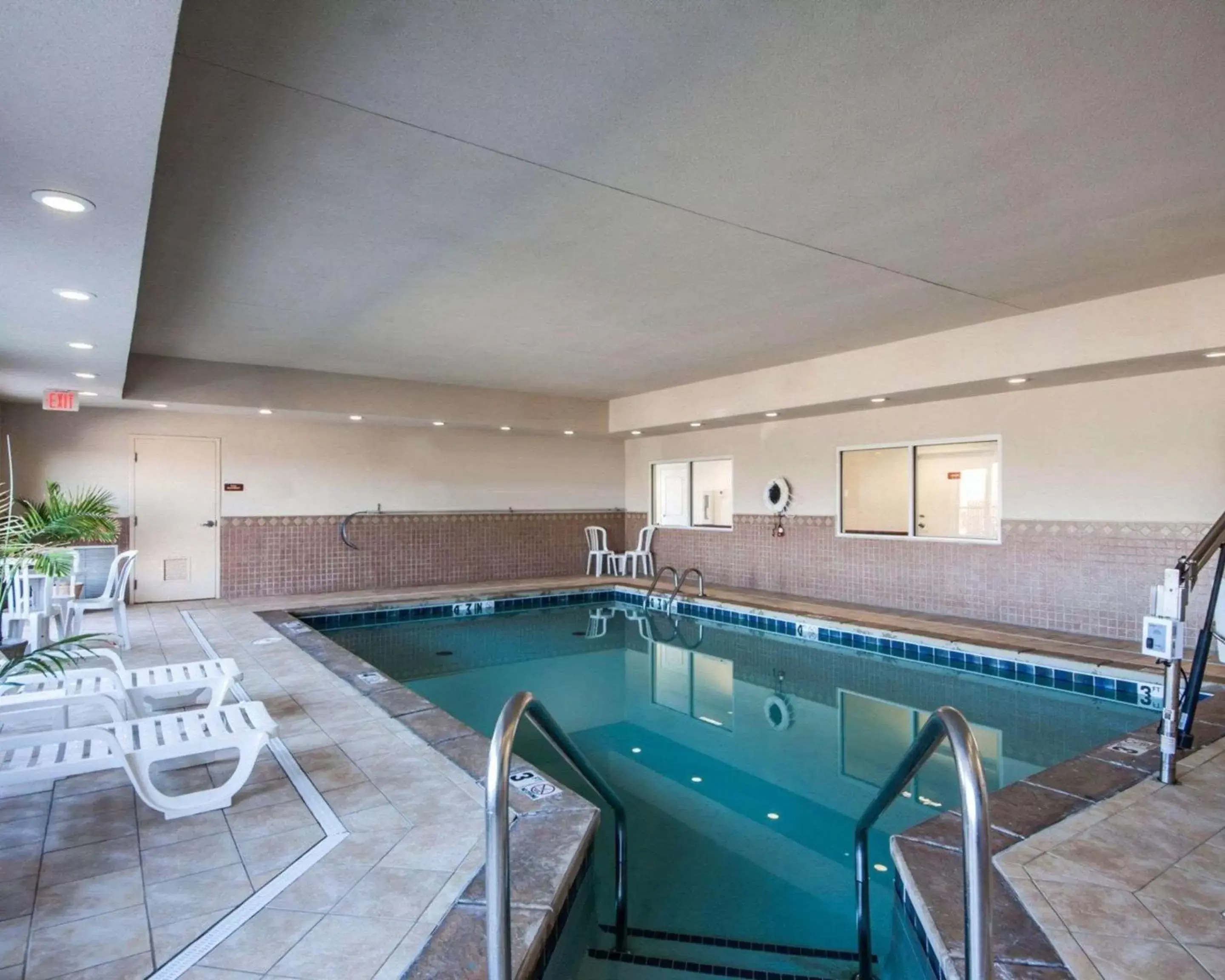 On site, Swimming Pool in Sleep Inn & Suites Lawton Near Fort Sill