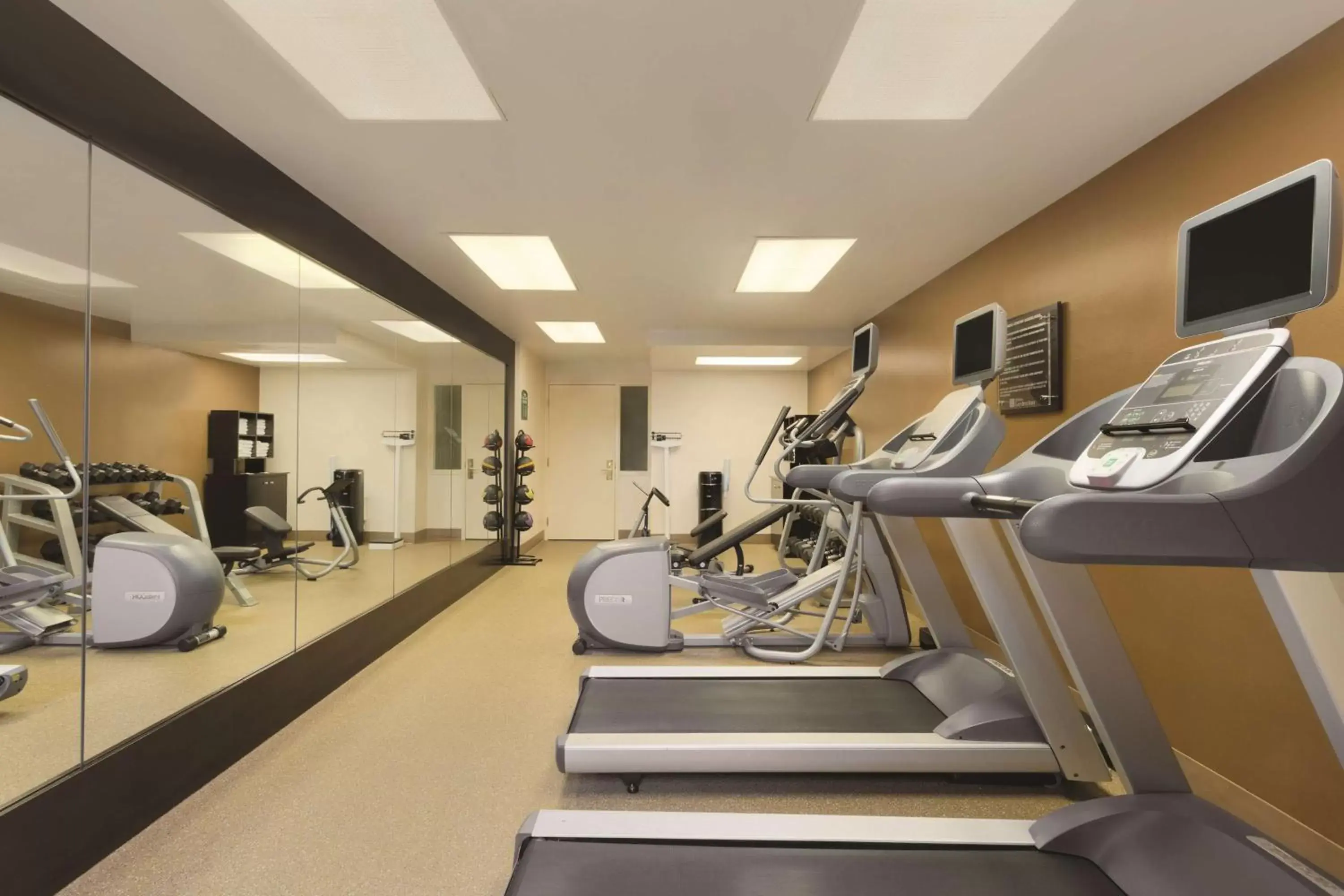 Fitness centre/facilities, Fitness Center/Facilities in Hilton Garden Inn Anaheim/Garden Grove