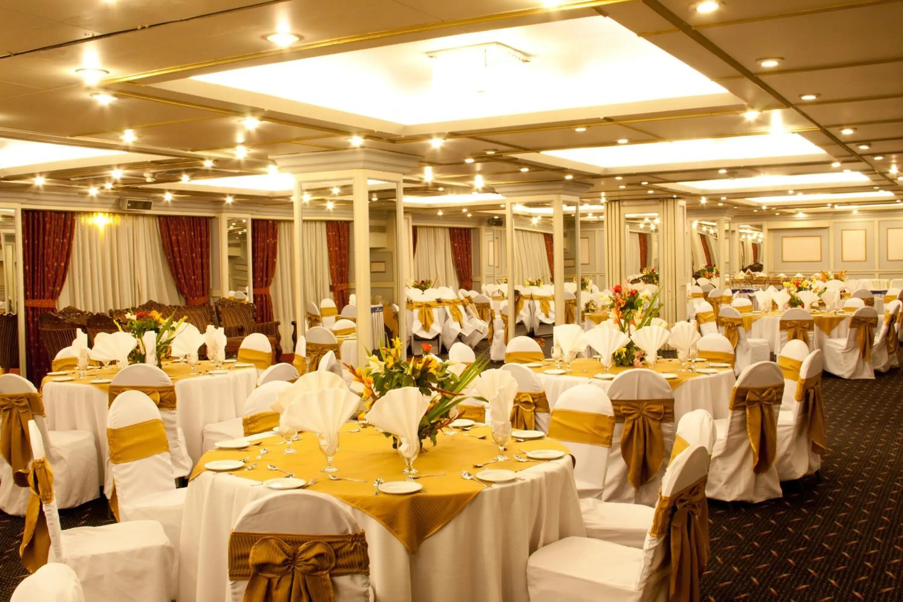 Banquet/Function facilities, Banquet Facilities in Regent Plaza Hotel & Convention Center