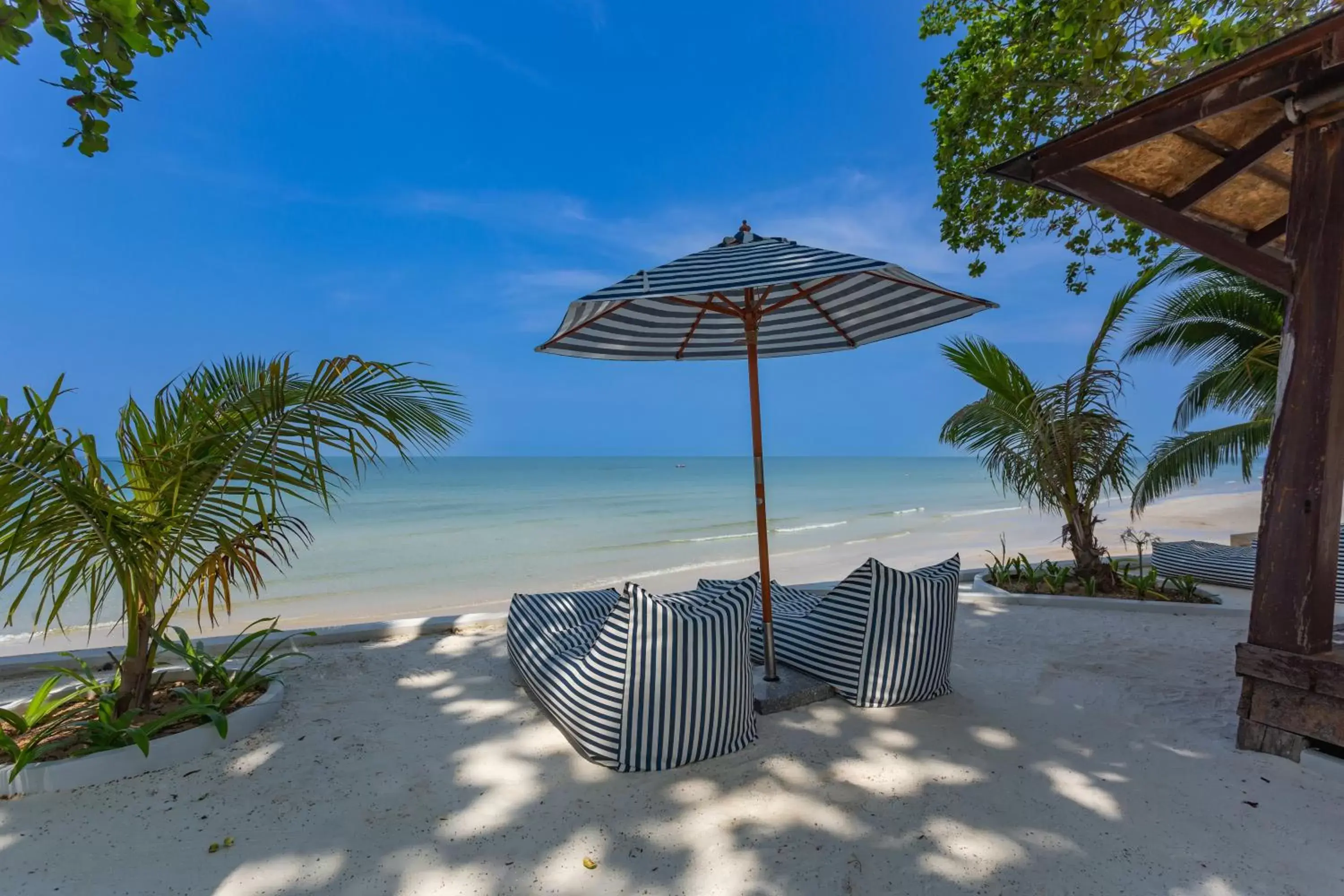 Beach in Koh Chang Grandview Resort