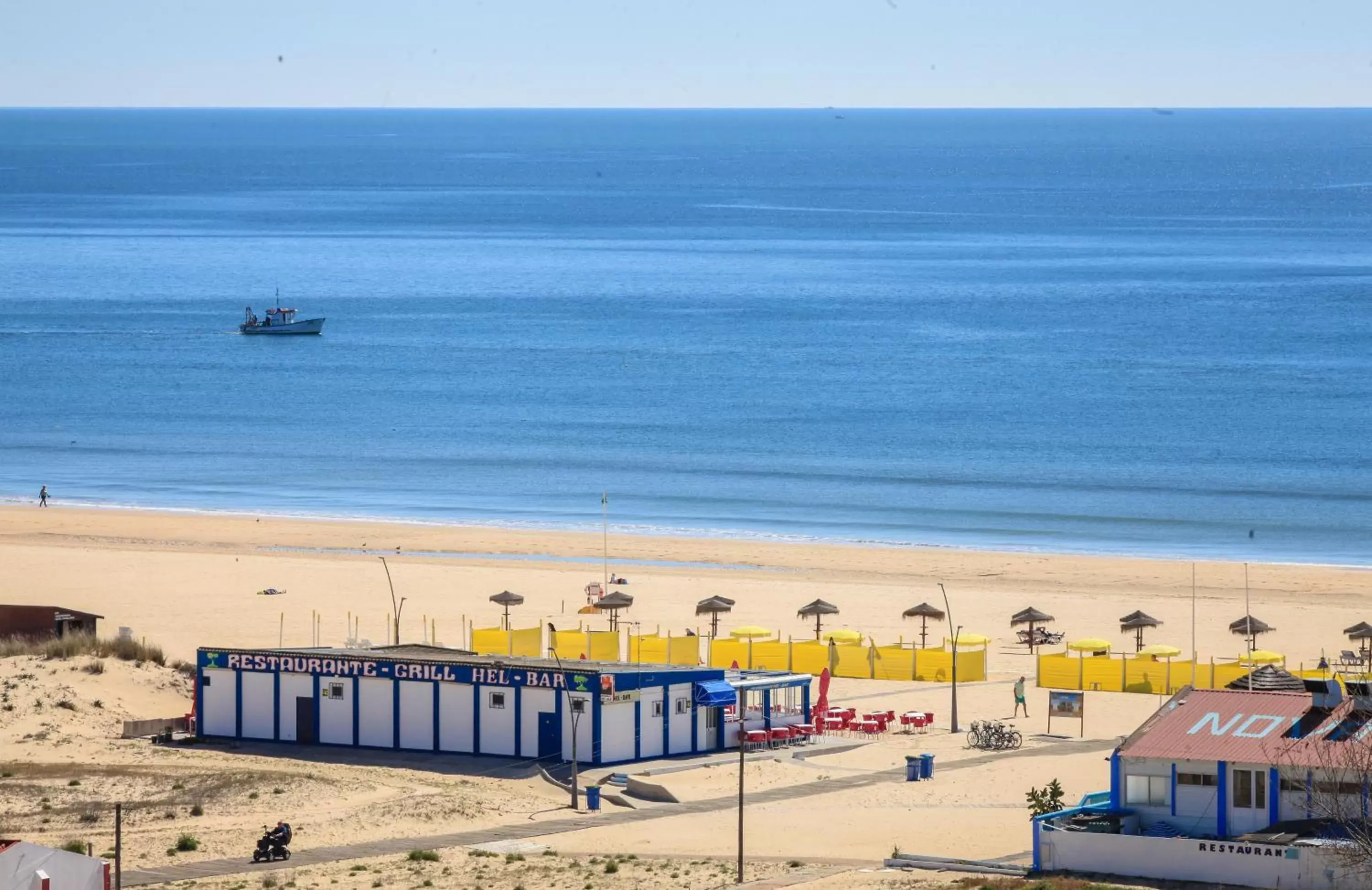 Beach in Hotel Baía De Monte Gordo