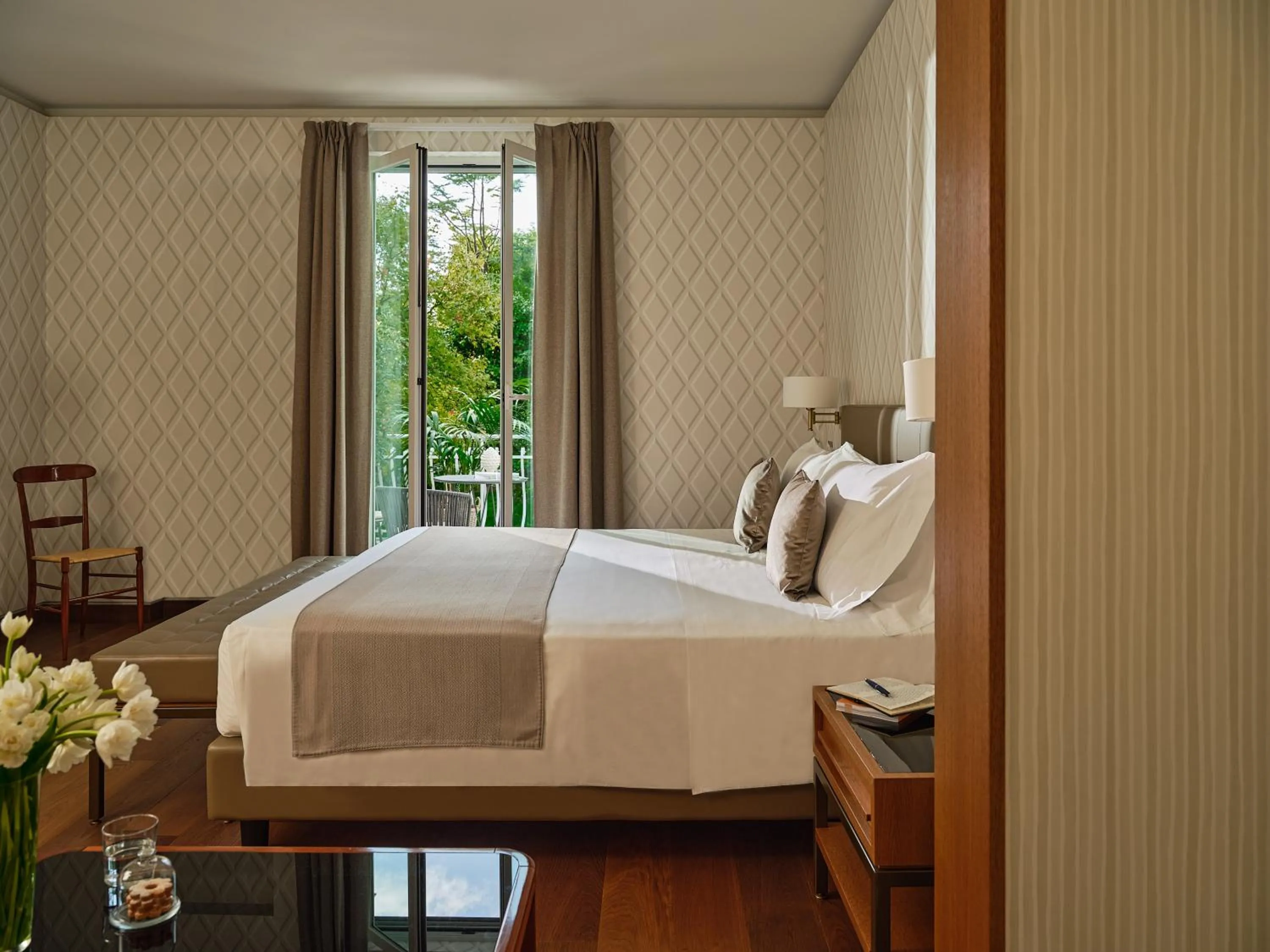 Bedroom, Bed in Grand Hotel Miramare