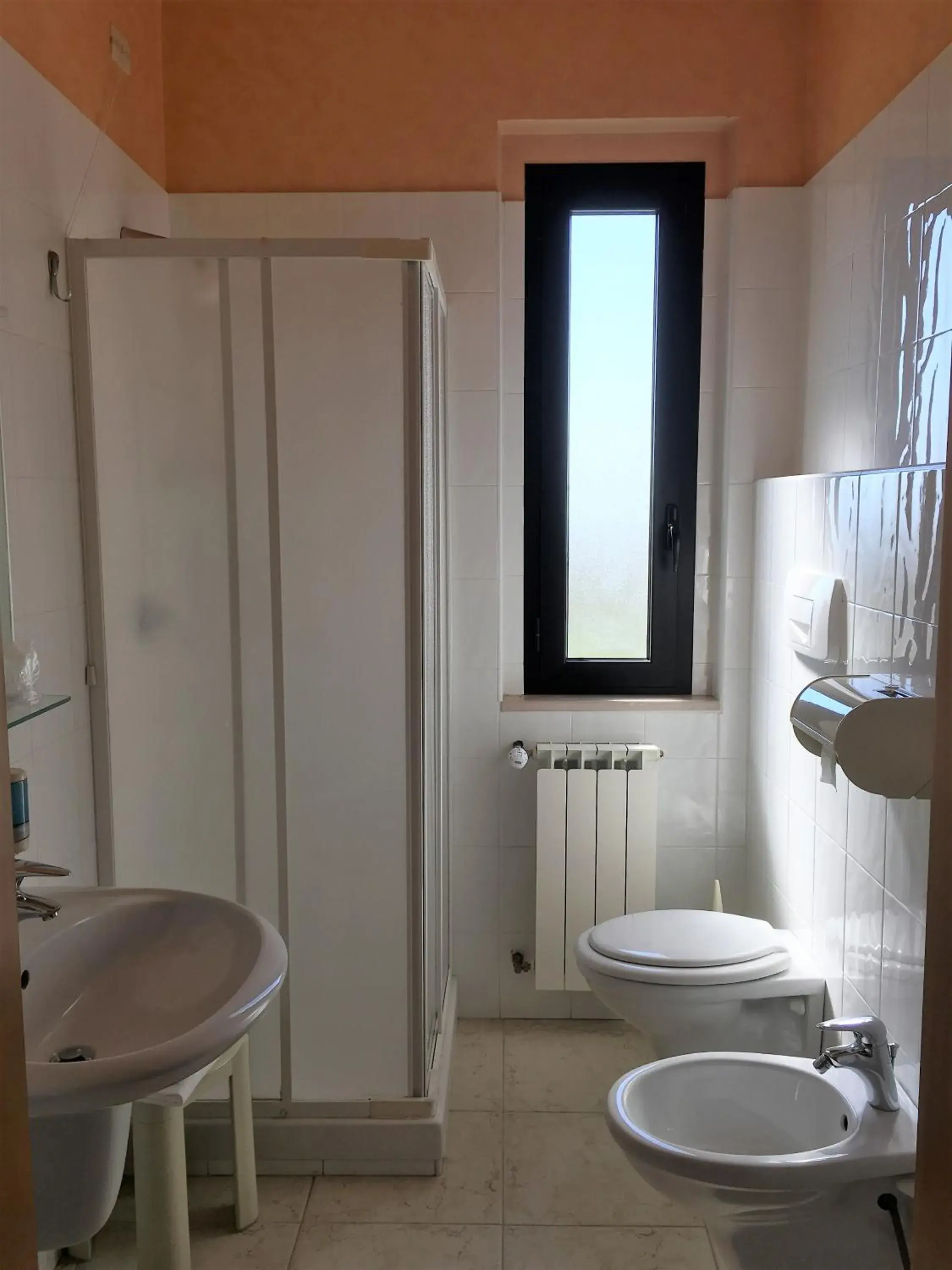 Bathroom in Hotel Euro
