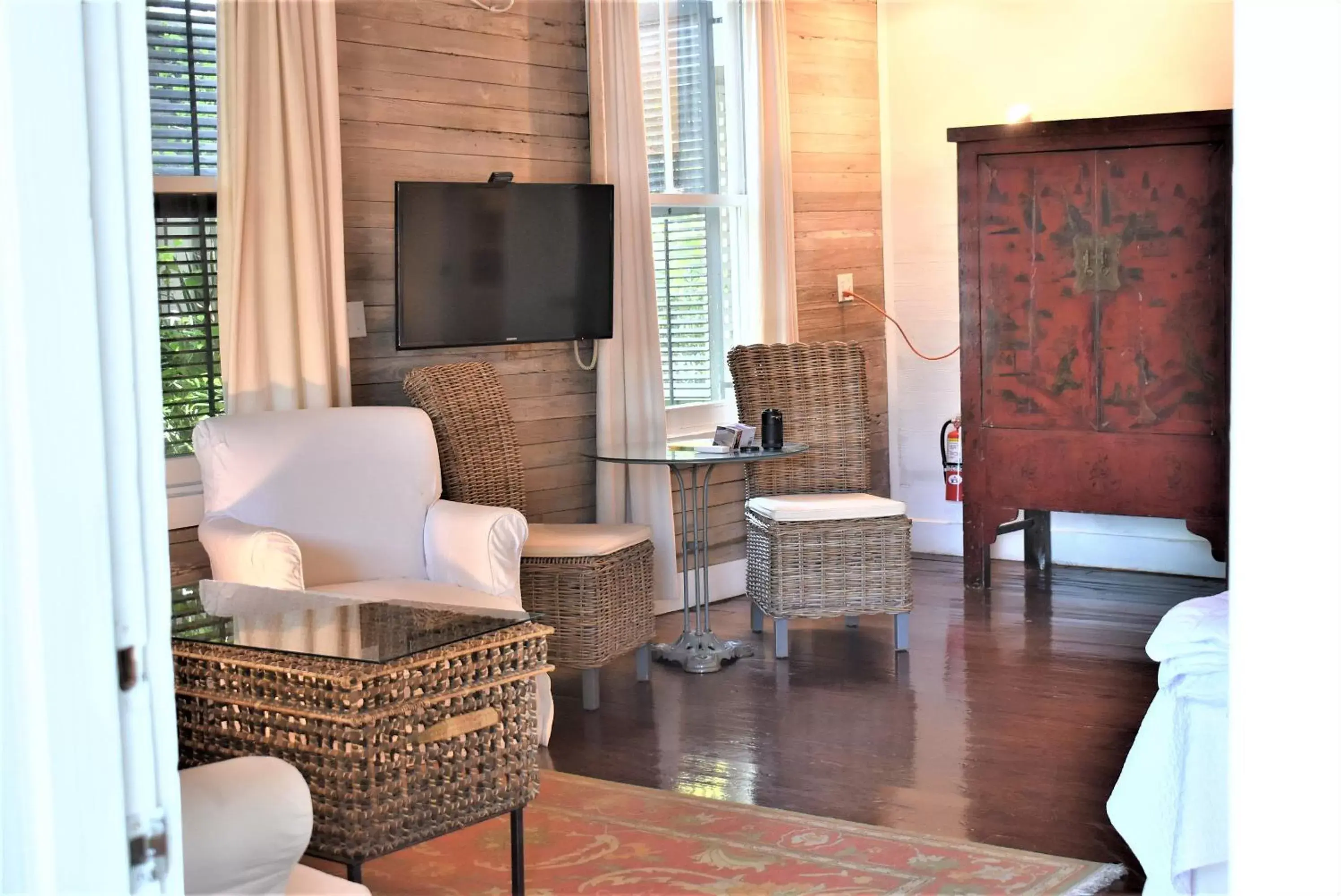 Seating Area in Simonton Court Historic Inn & Cottages