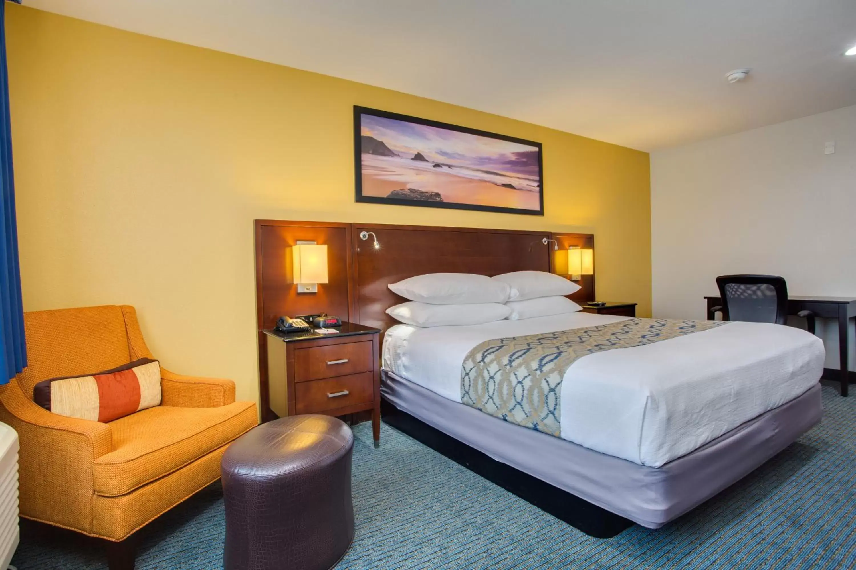 Bed in SureStay Plus Hotel by Best Western Chula Vista West