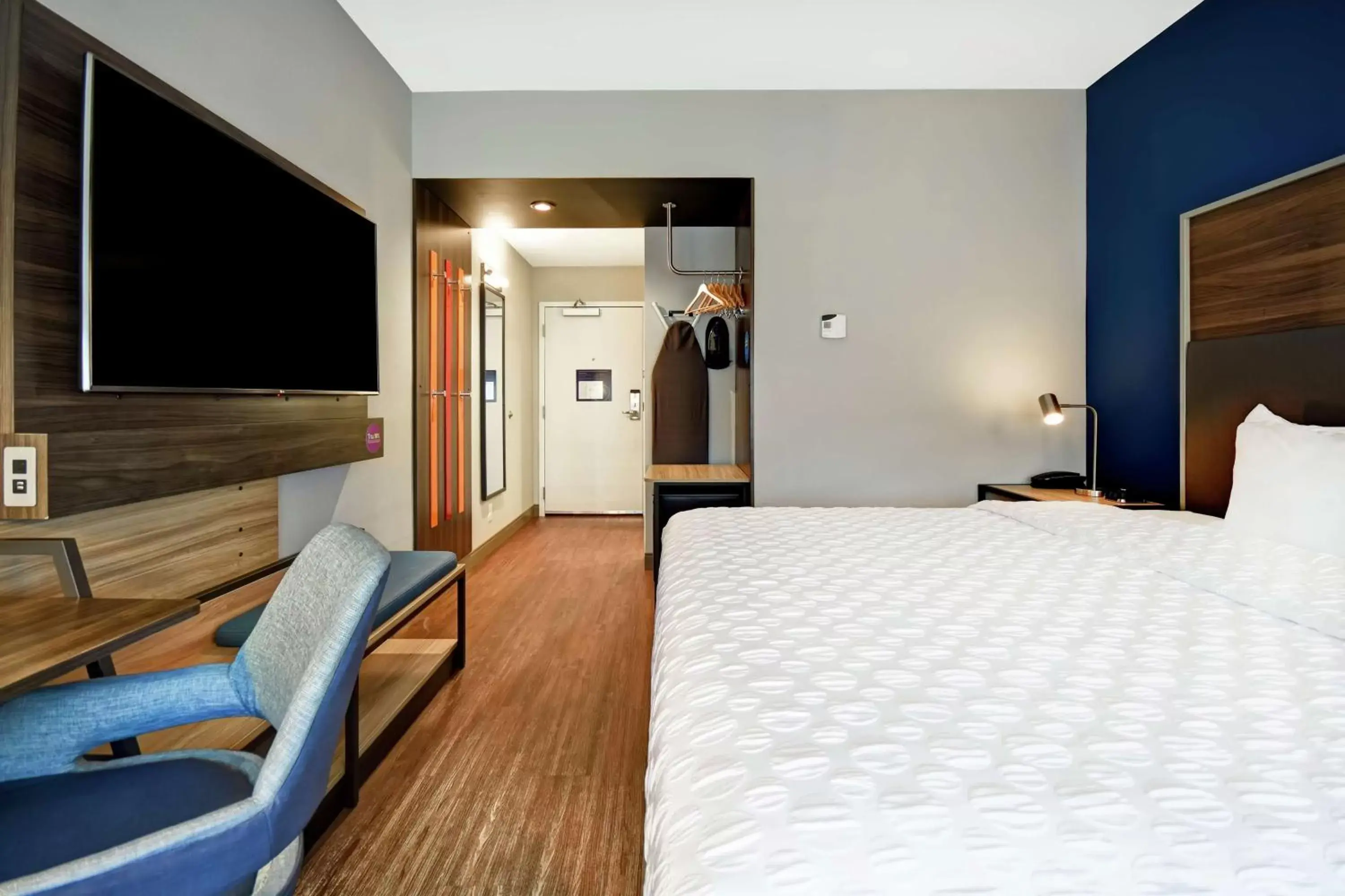 Bedroom in Tru By Hilton Cincinnati Airport South Florence