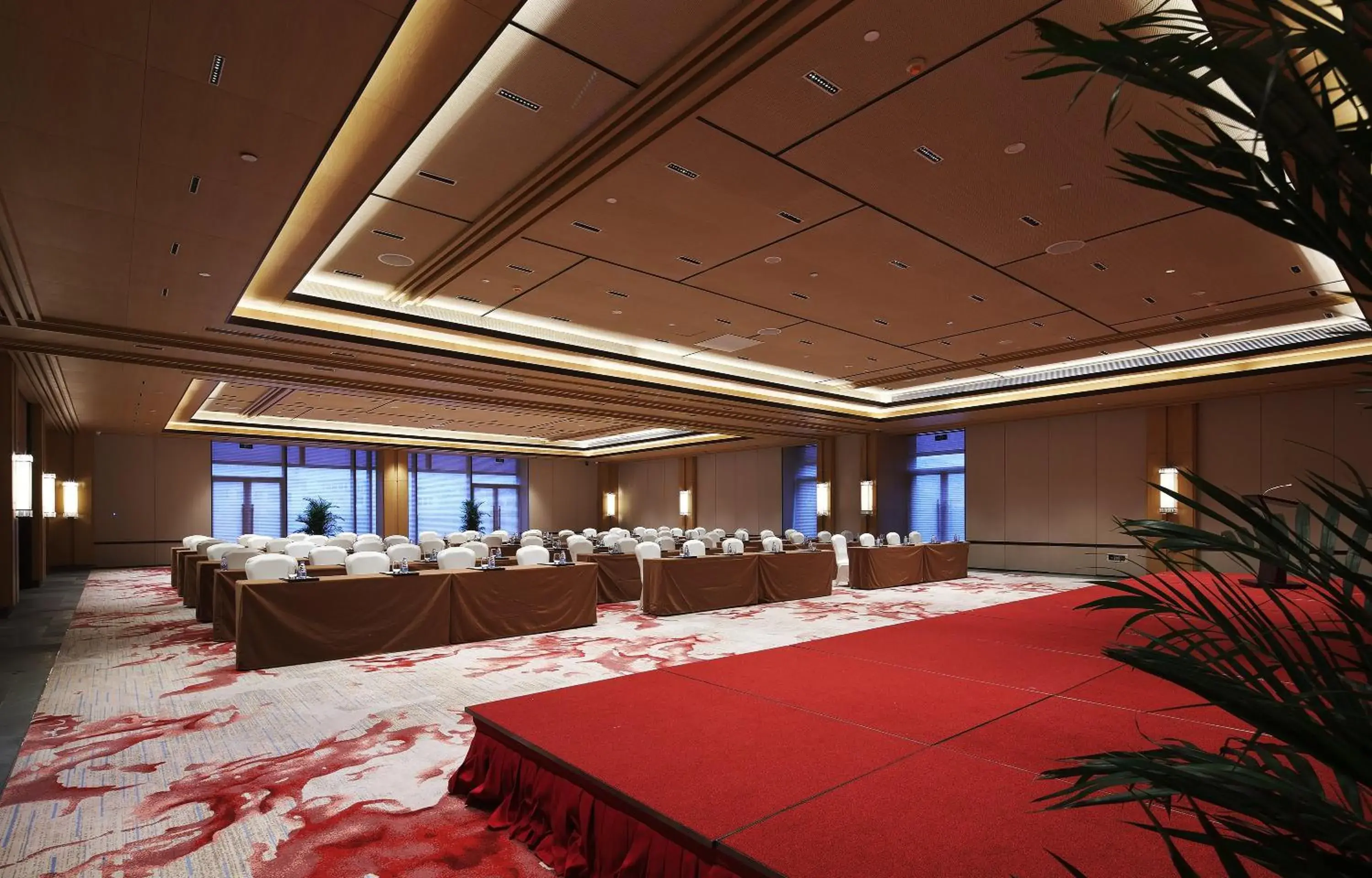 Meeting/conference room in Crowne Plaza Nanchang Wanli, an IHG Hotel