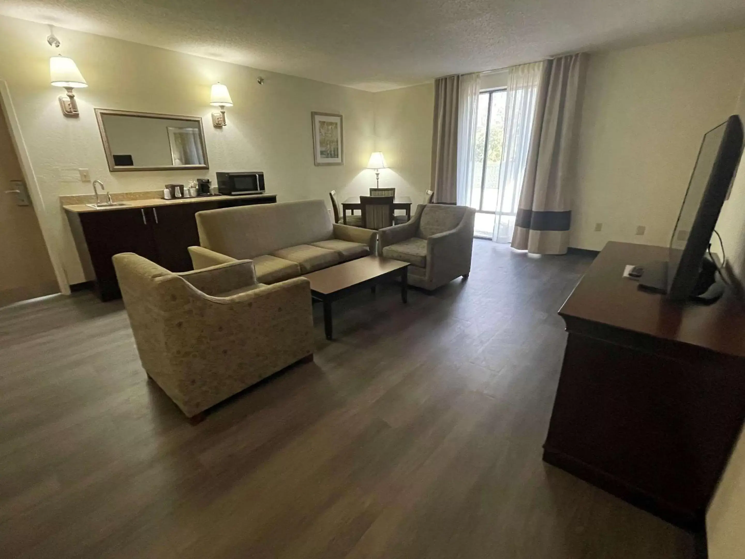 Bedroom, Seating Area in Comfort Inn Pinehurst