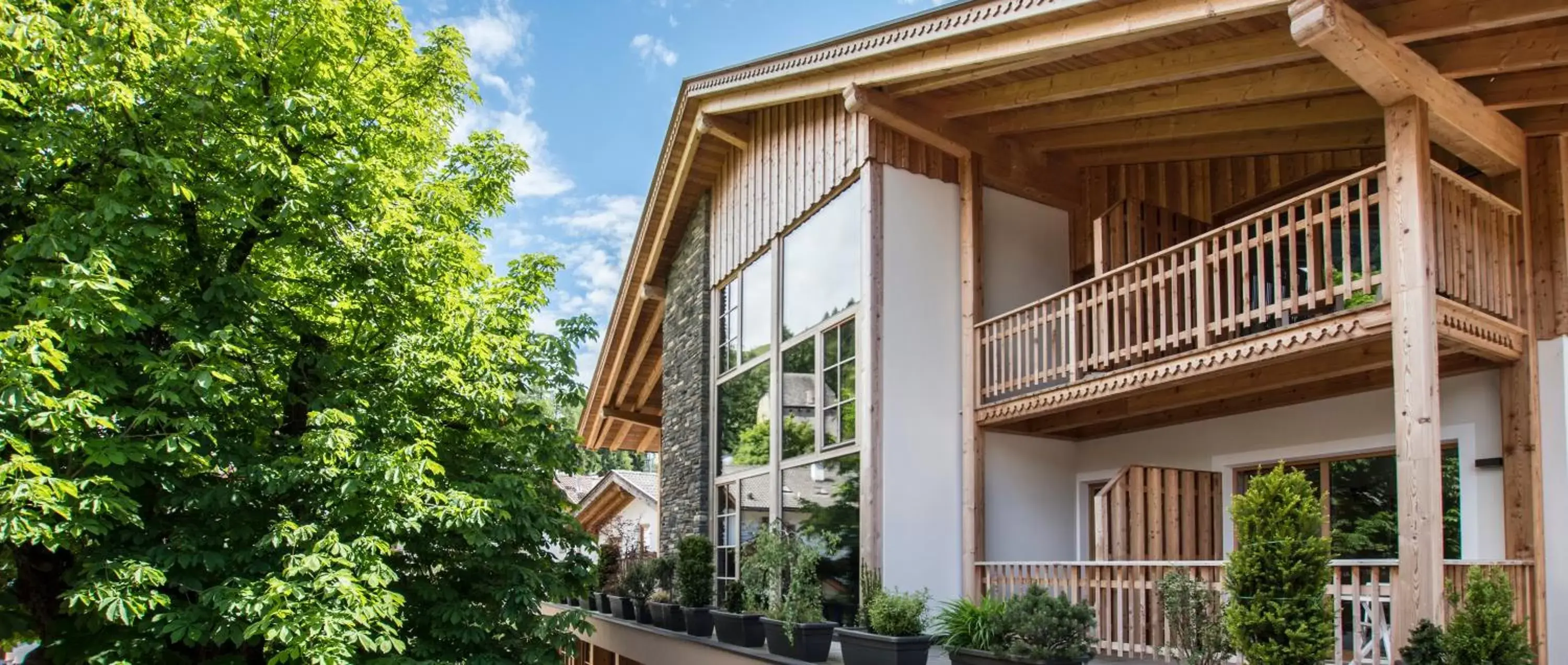 Facade/entrance, Property Building in Hotel Gasthof Höllriegl