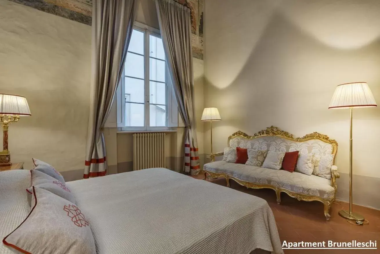 Bed in Palazzo Salviati by Varental