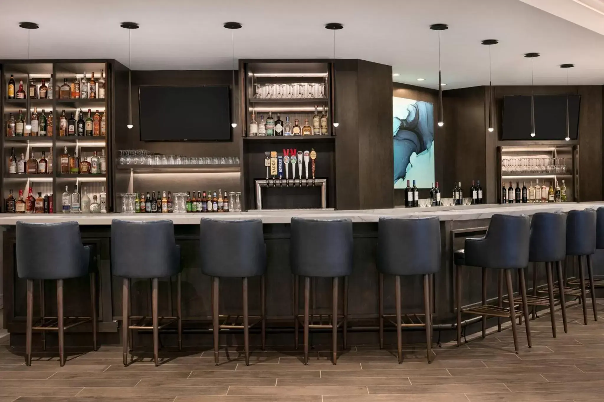Restaurant/places to eat, Lounge/Bar in Crowne Plaza Hotel Philadelphia - King of Prussia, an IHG Hotel